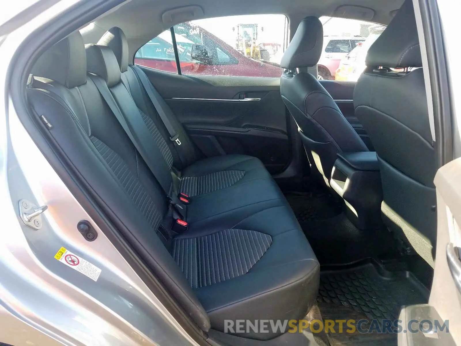 6 Photograph of a damaged car 4T1B11HK3KU247215 TOYOTA CAMRY 2019