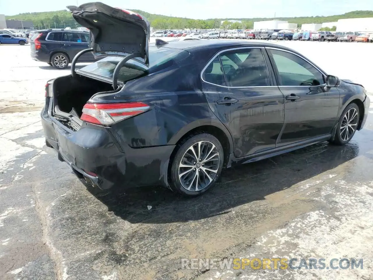 3 Photograph of a damaged car 4T1B11HK3KU248252 TOYOTA CAMRY 2019