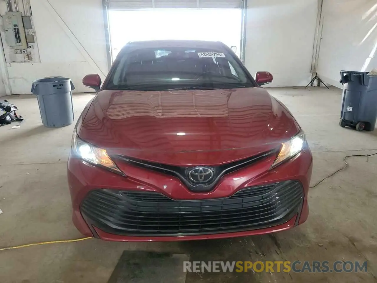 5 Фотография поврежденного автомобиля 4T1B11HK3KU251720 TOYOTA CAMRY 2019