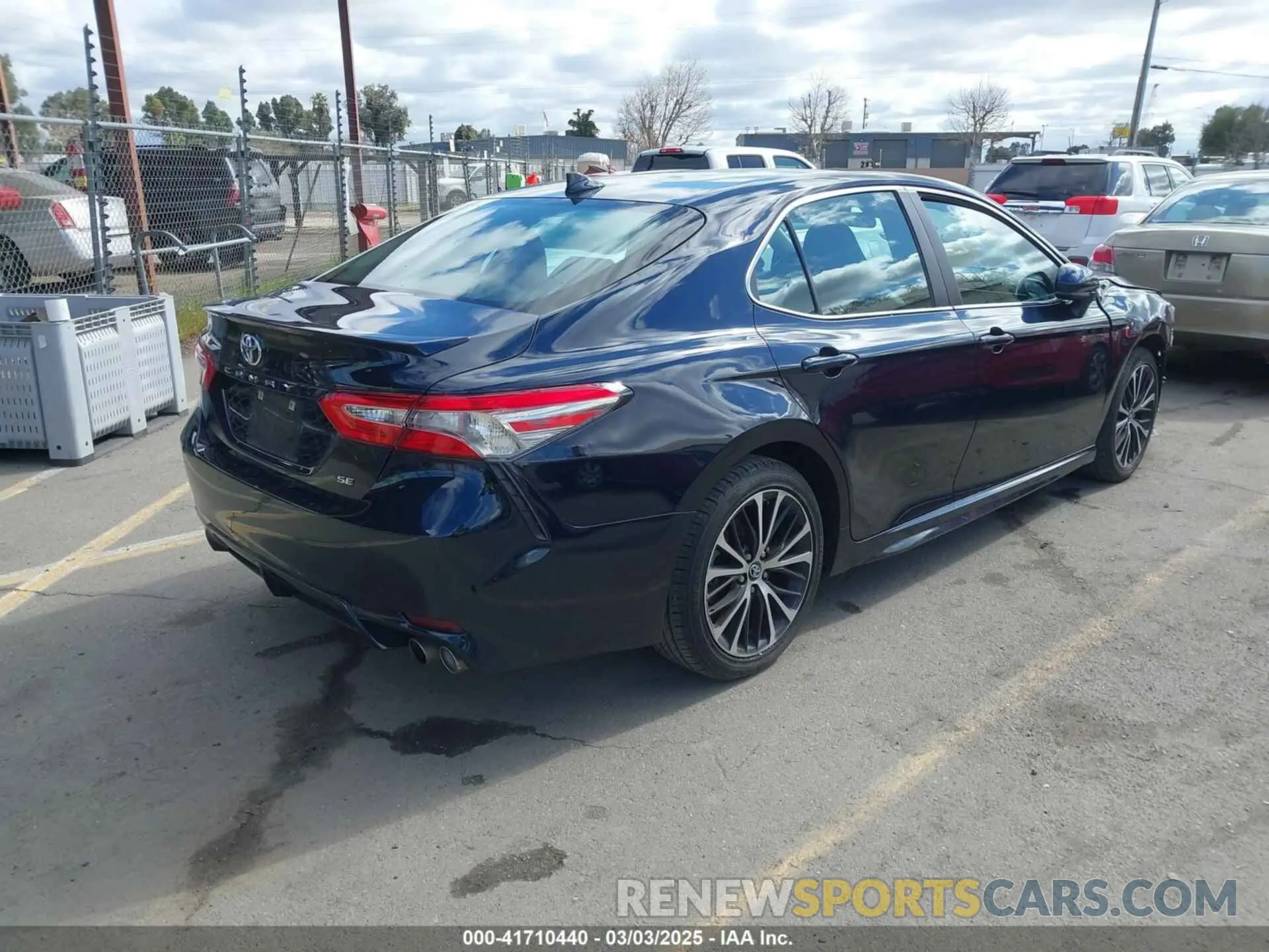 4 Photograph of a damaged car 4T1B11HK3KU255136 TOYOTA CAMRY 2019