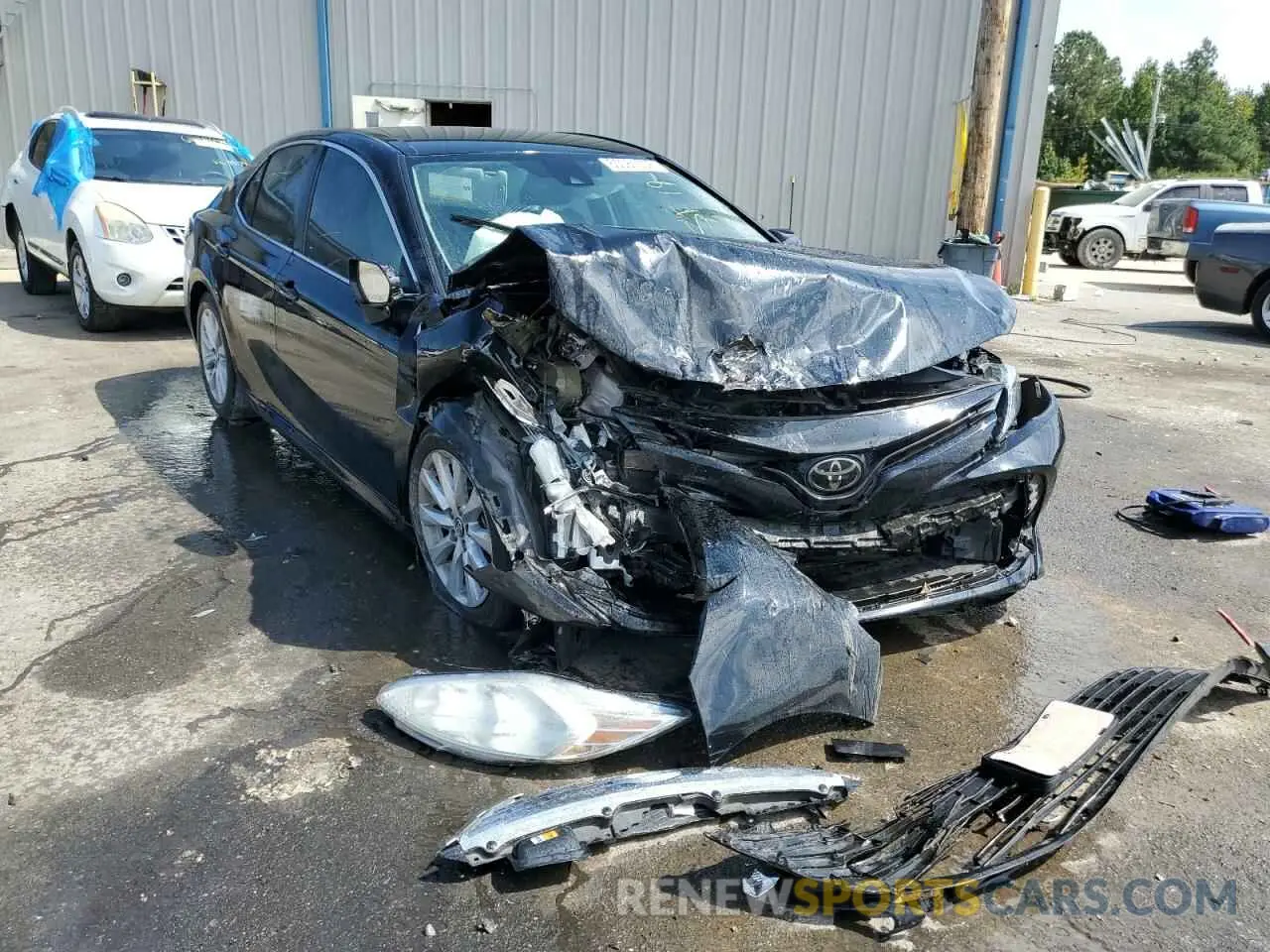 1 Фотография поврежденного автомобиля 4T1B11HK3KU261163 TOYOTA CAMRY 2019