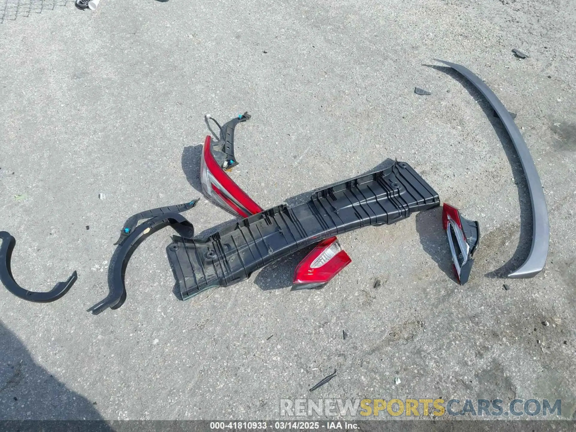 12 Фотография поврежденного автомобиля 4T1B11HK3KU276472 TOYOTA CAMRY 2019