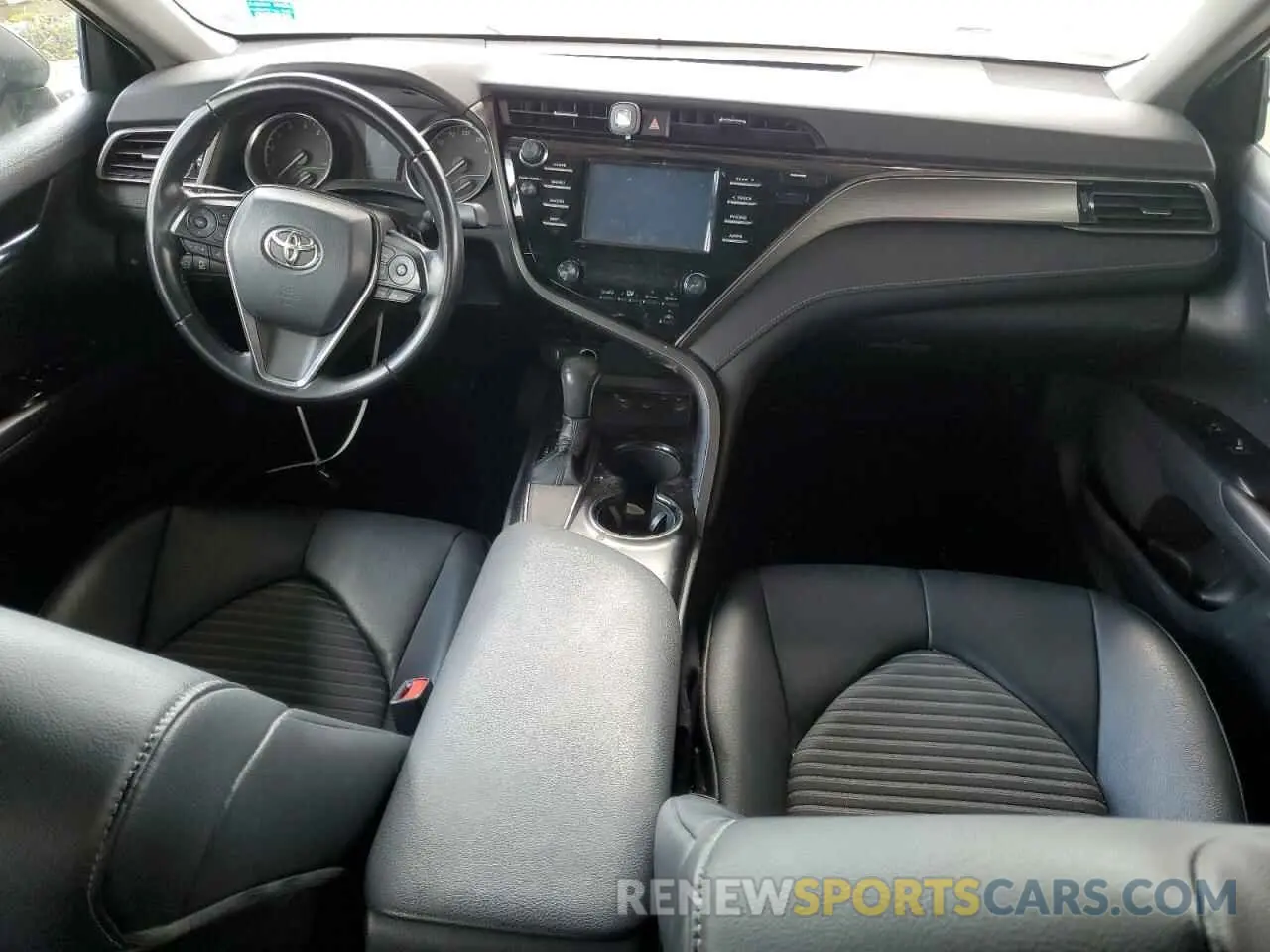 8 Фотография поврежденного автомобиля 4T1B11HK3KU280151 TOYOTA CAMRY 2019