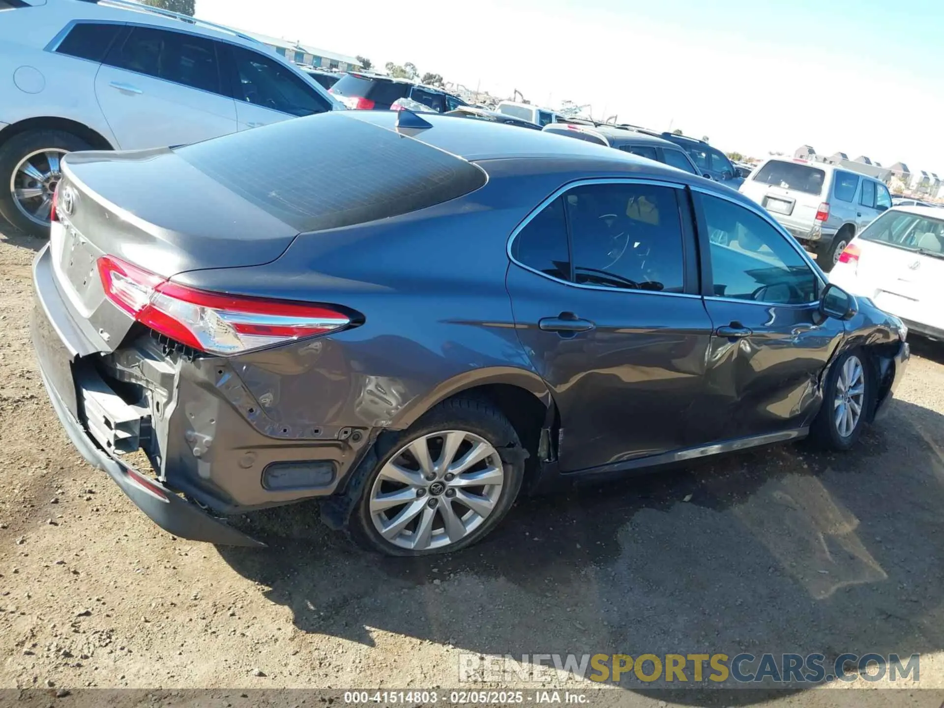6 Photograph of a damaged car 4T1B11HK3KU284894 TOYOTA CAMRY 2019