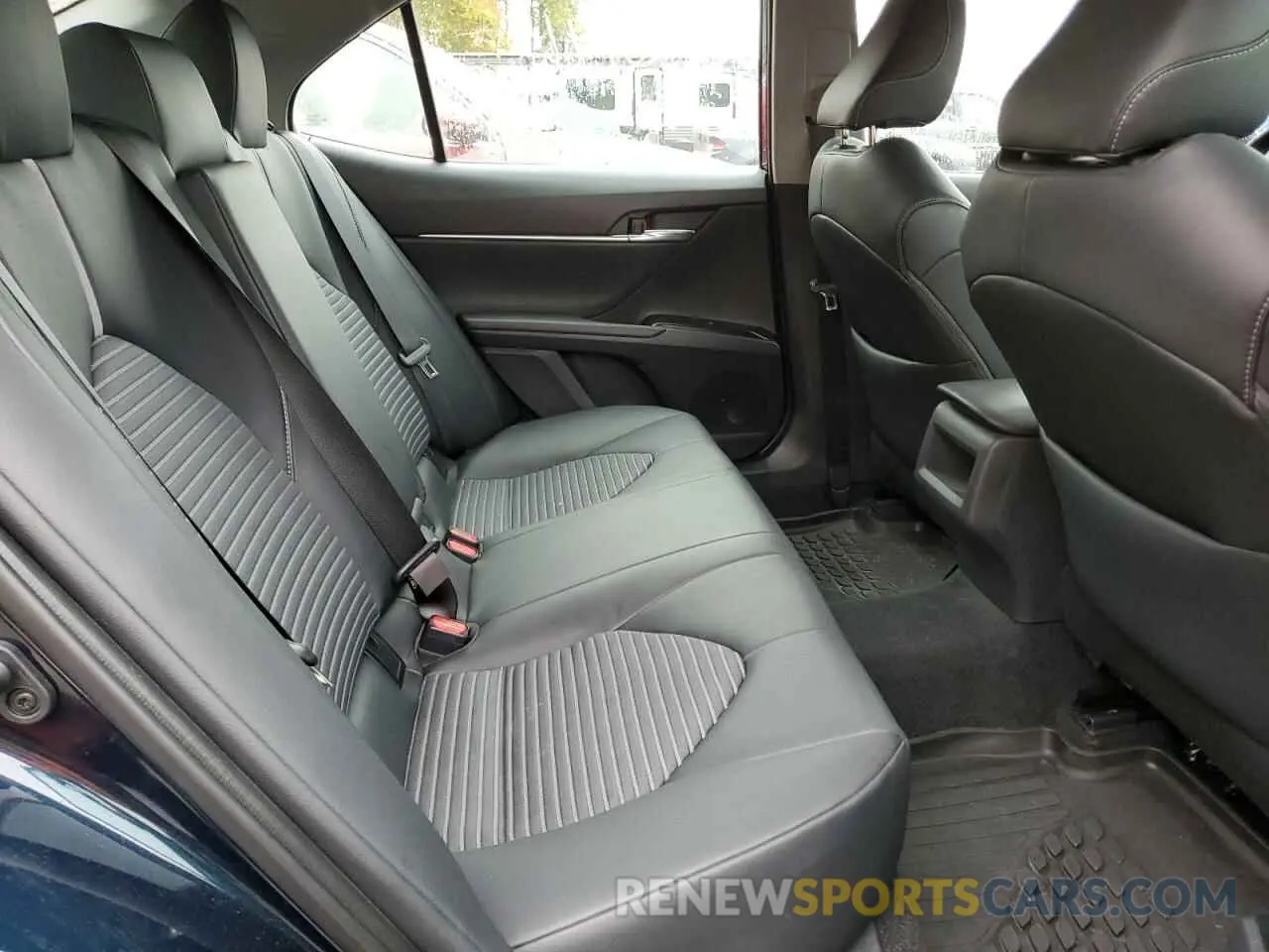 6 Photograph of a damaged car 4T1B11HK3KU288265 TOYOTA CAMRY 2019