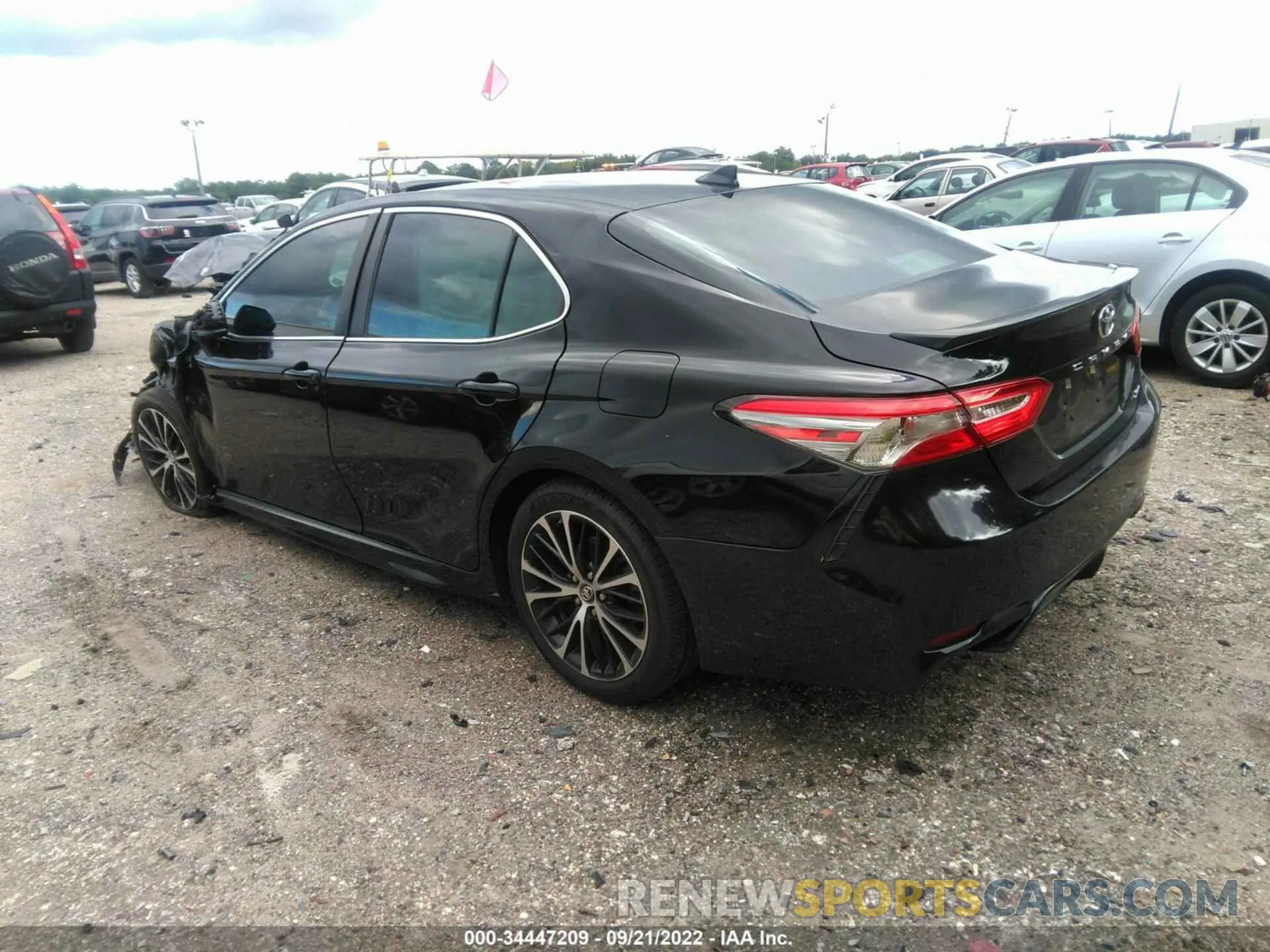 3 Фотография поврежденного автомобиля 4T1B11HK3KU294812 TOYOTA CAMRY 2019