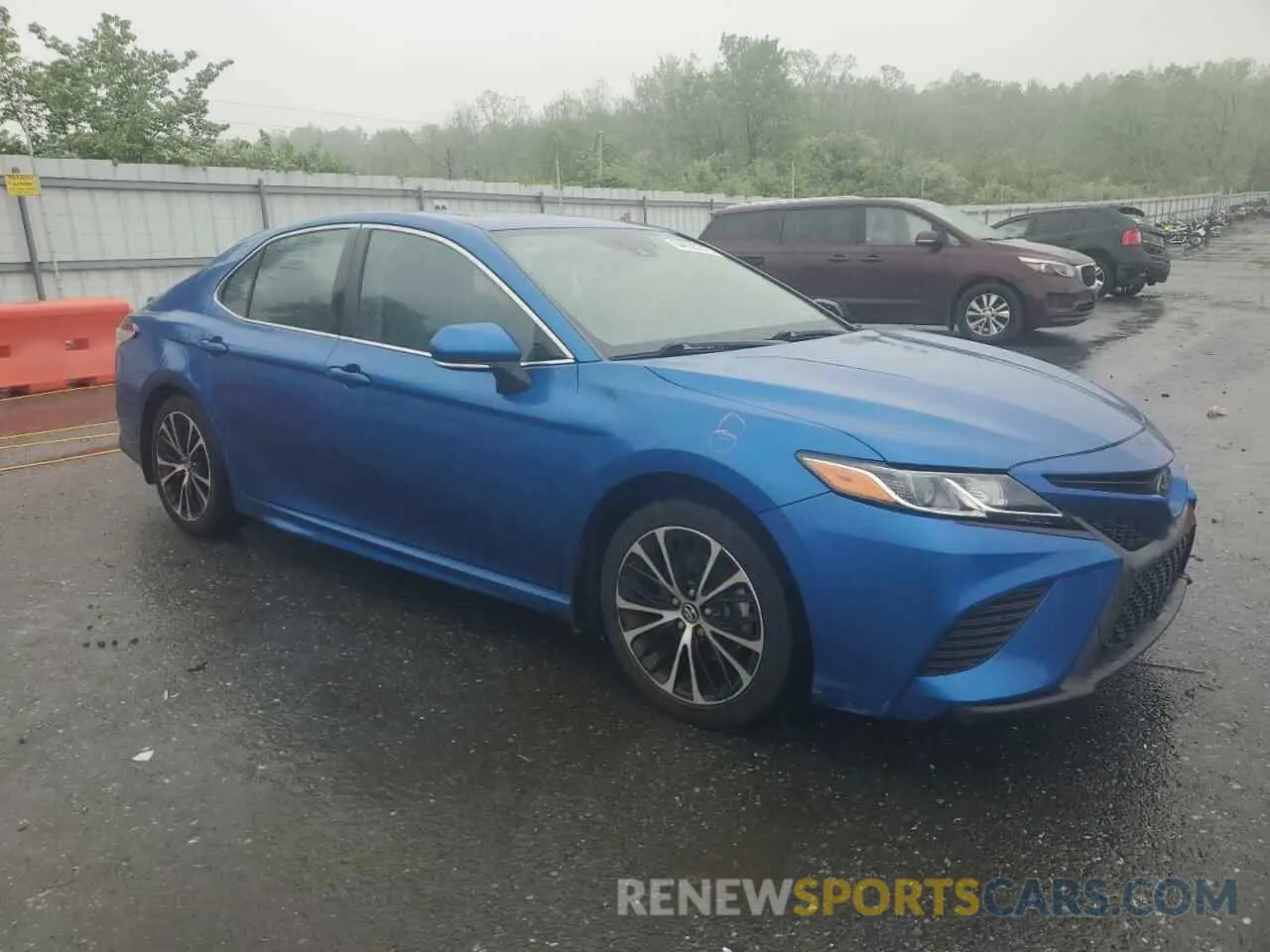 4 Photograph of a damaged car 4T1B11HK3KU296222 TOYOTA CAMRY 2019