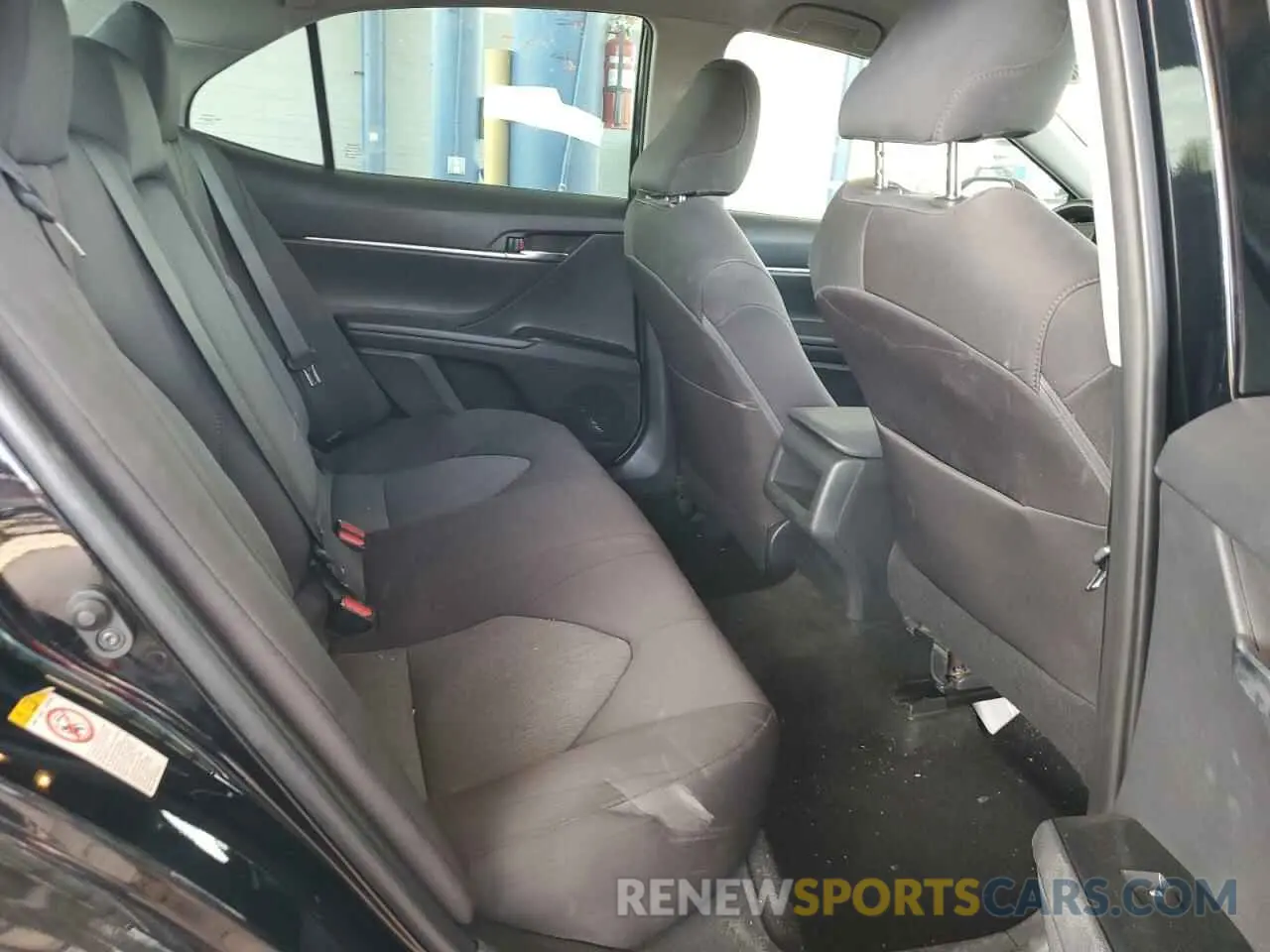10 Photograph of a damaged car 4T1B11HK3KU682722 TOYOTA CAMRY 2019
