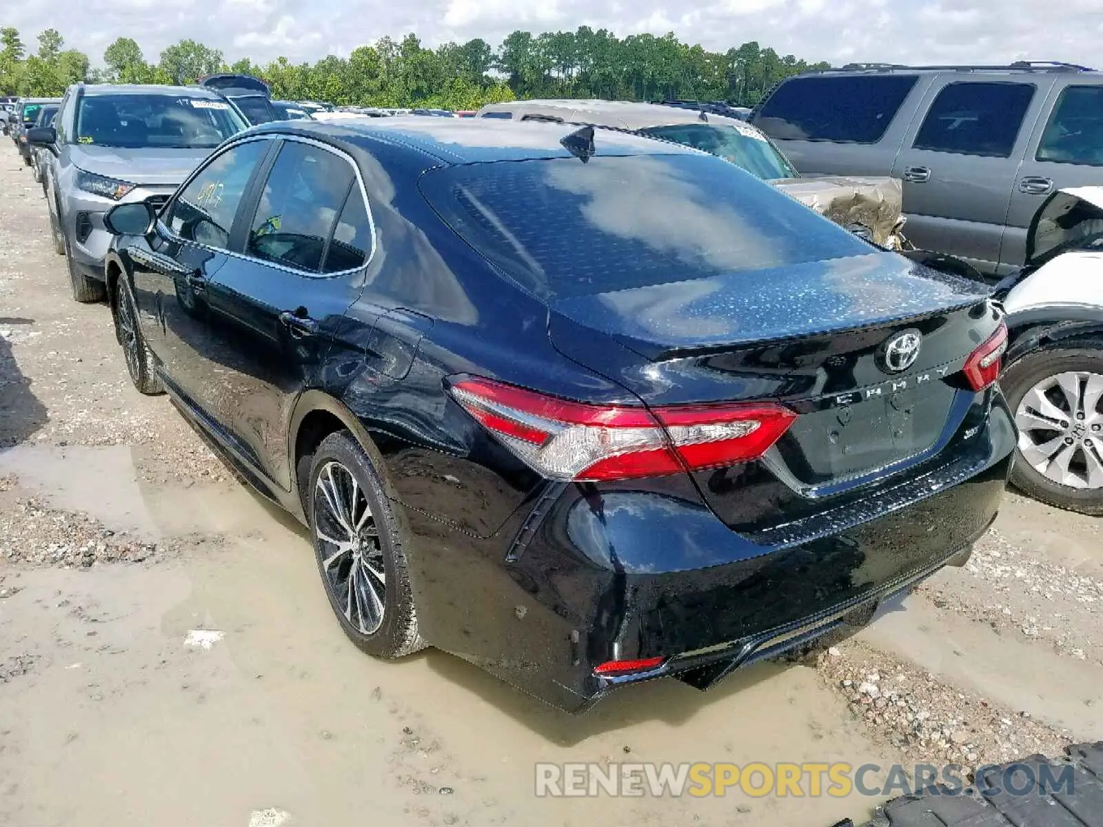 3 Photograph of a damaged car 4T1B11HK3KU684910 TOYOTA CAMRY 2019