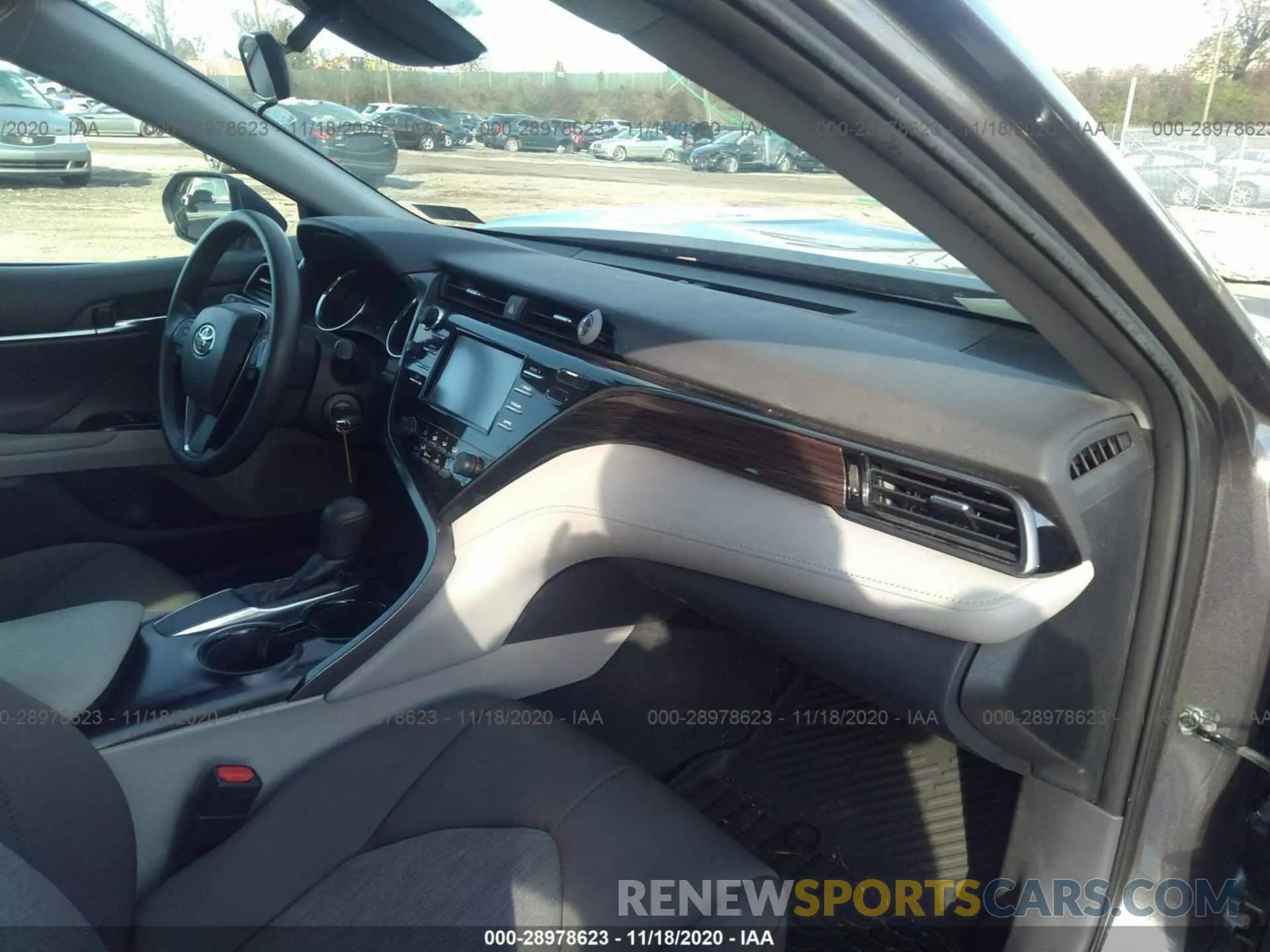 5 Photograph of a damaged car 4T1B11HK3KU686334 TOYOTA CAMRY 2019