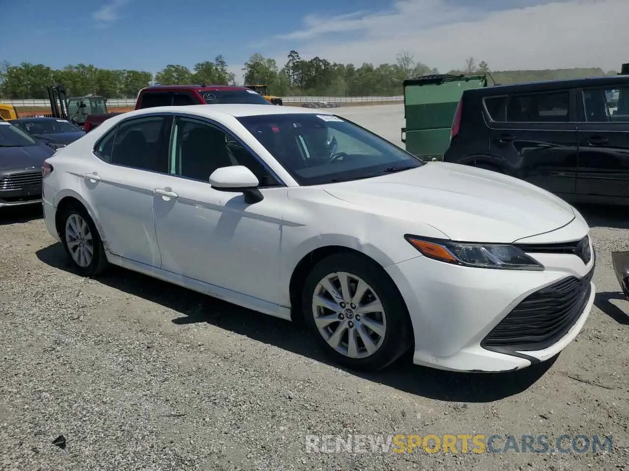 4 Photograph of a damaged car 4T1B11HK3KU687581 TOYOTA CAMRY 2019