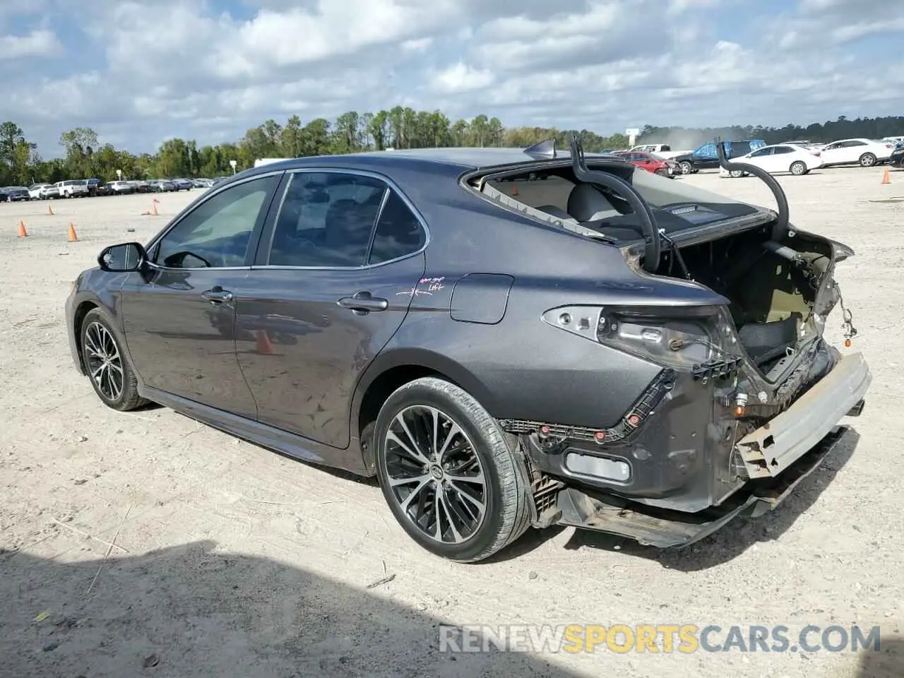 2 Фотография поврежденного автомобиля 4T1B11HK3KU694823 TOYOTA CAMRY 2019
