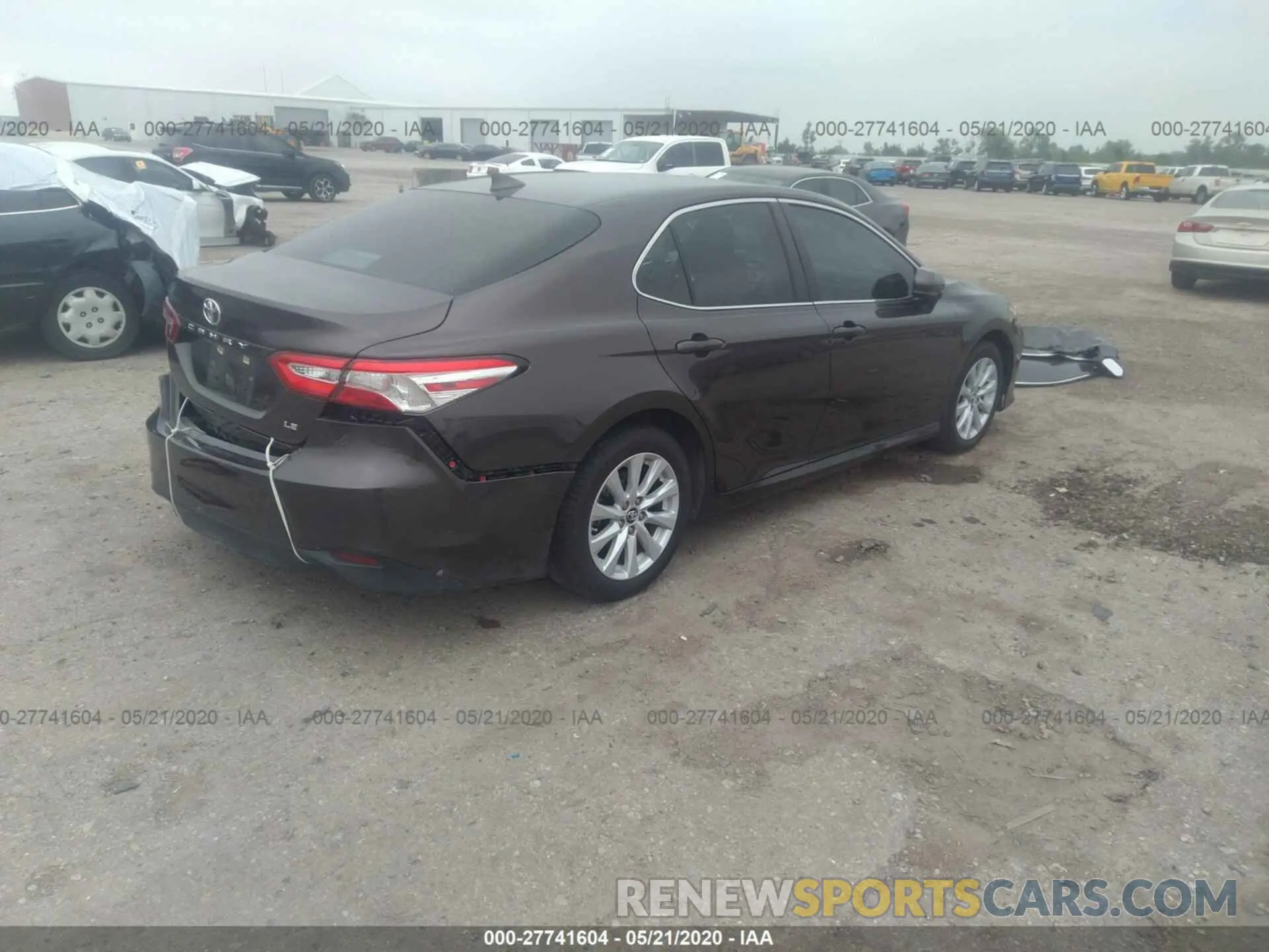4 Photograph of a damaged car 4T1B11HK3KU695051 TOYOTA CAMRY 2019