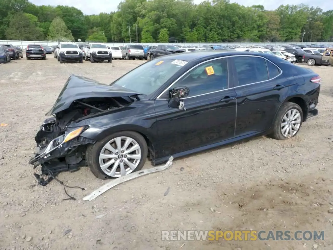 1 Фотография поврежденного автомобиля 4T1B11HK3KU696443 TOYOTA CAMRY 2019