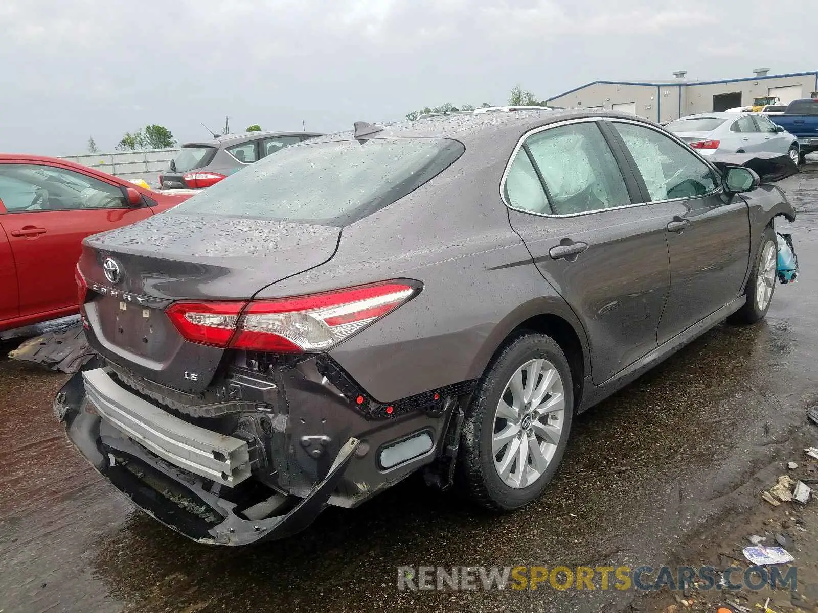 4 Photograph of a damaged car 4T1B11HK3KU696782 TOYOTA CAMRY 2019