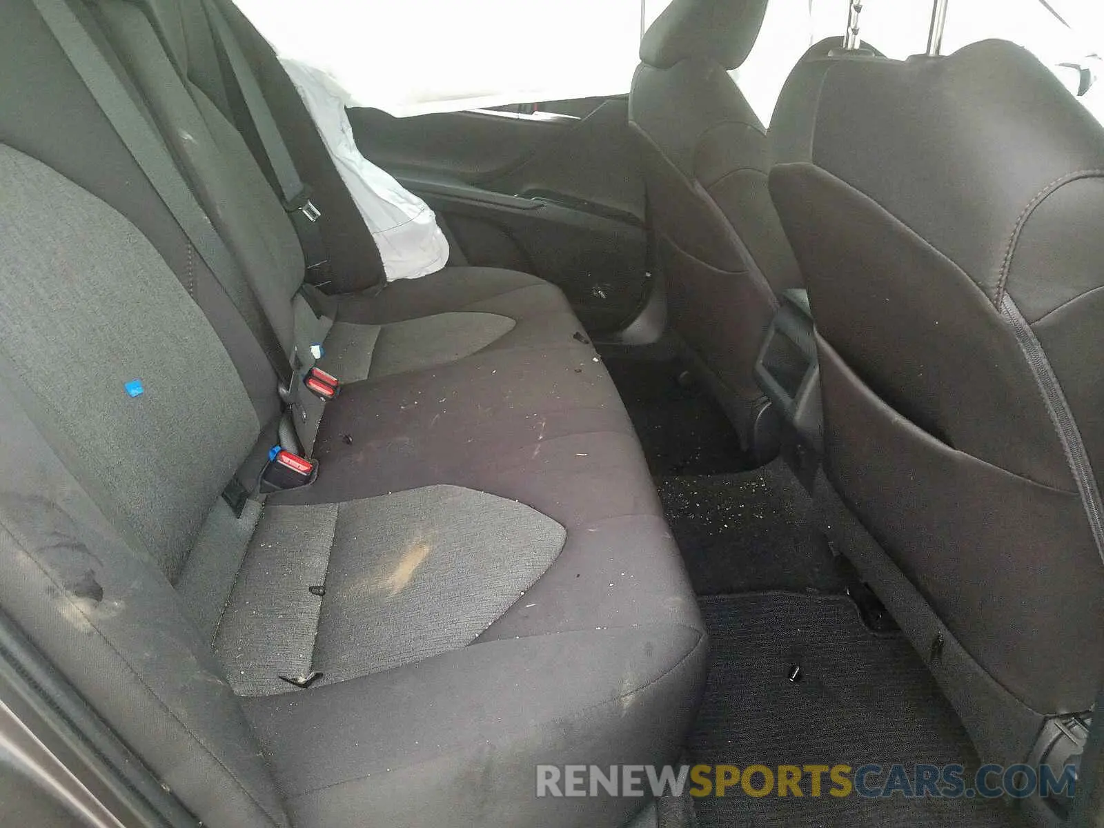 6 Photograph of a damaged car 4T1B11HK3KU696782 TOYOTA CAMRY 2019