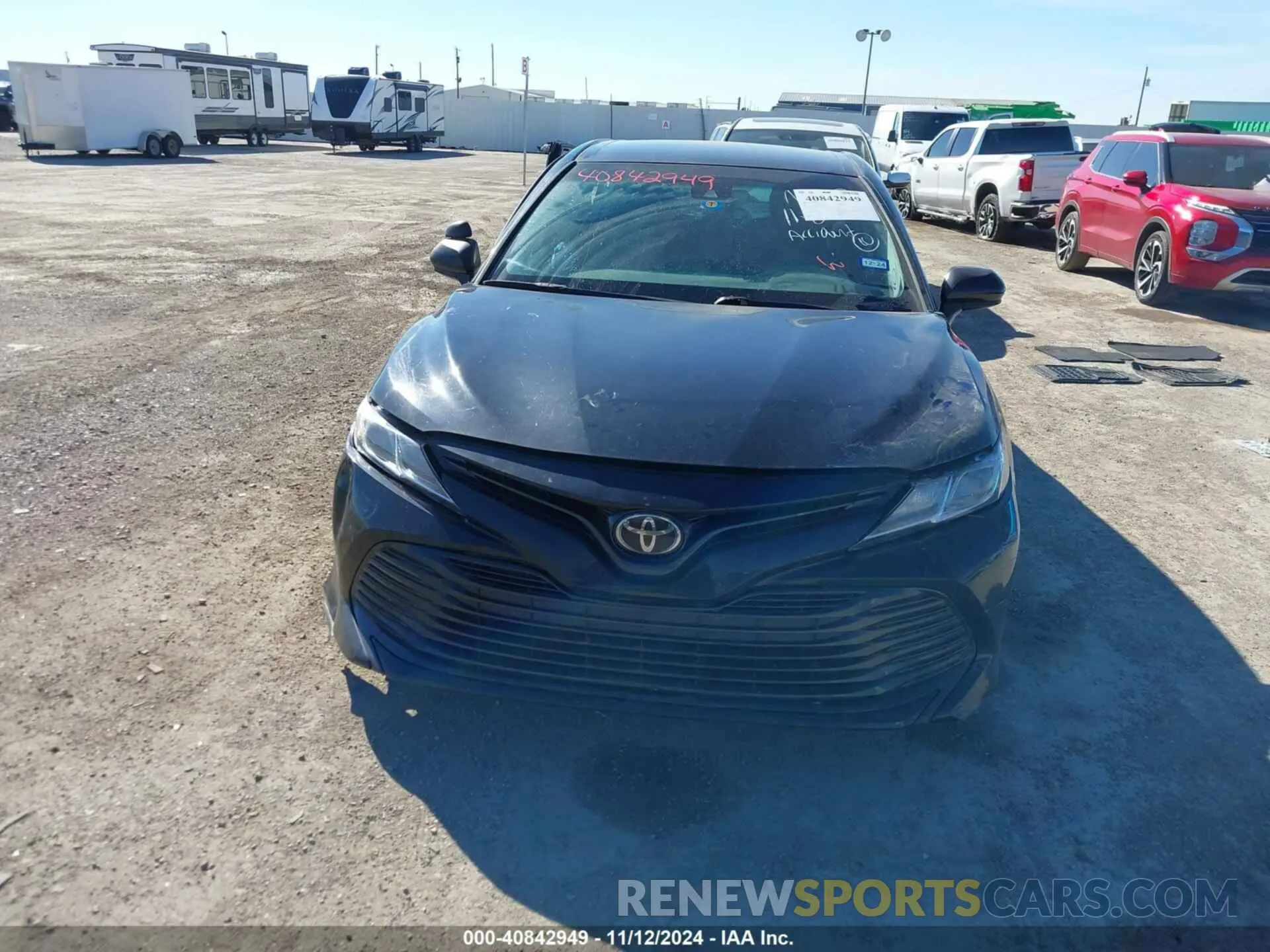 12 Photograph of a damaged car 4T1B11HK3KU697611 TOYOTA CAMRY 2019