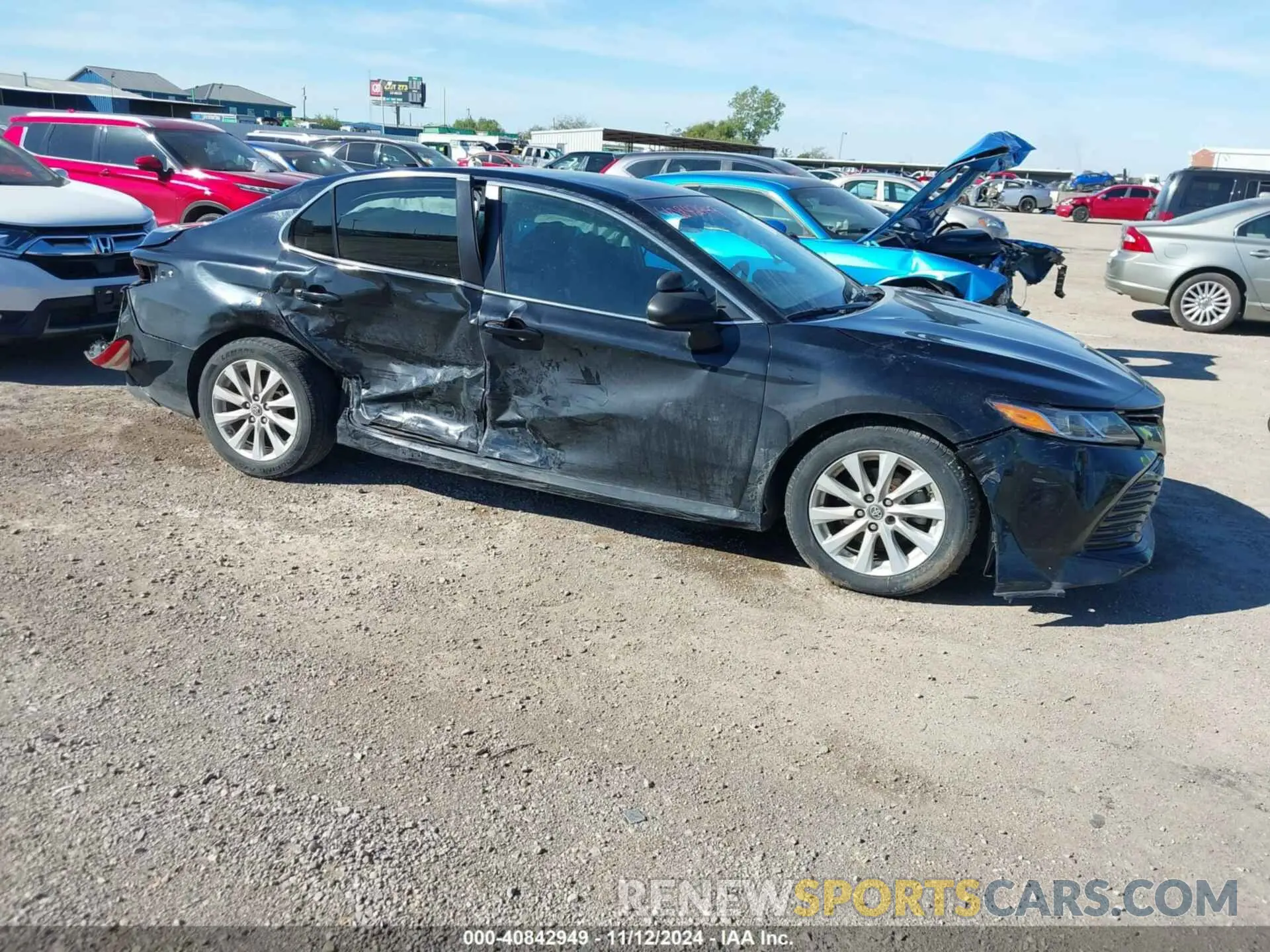 6 Photograph of a damaged car 4T1B11HK3KU697611 TOYOTA CAMRY 2019