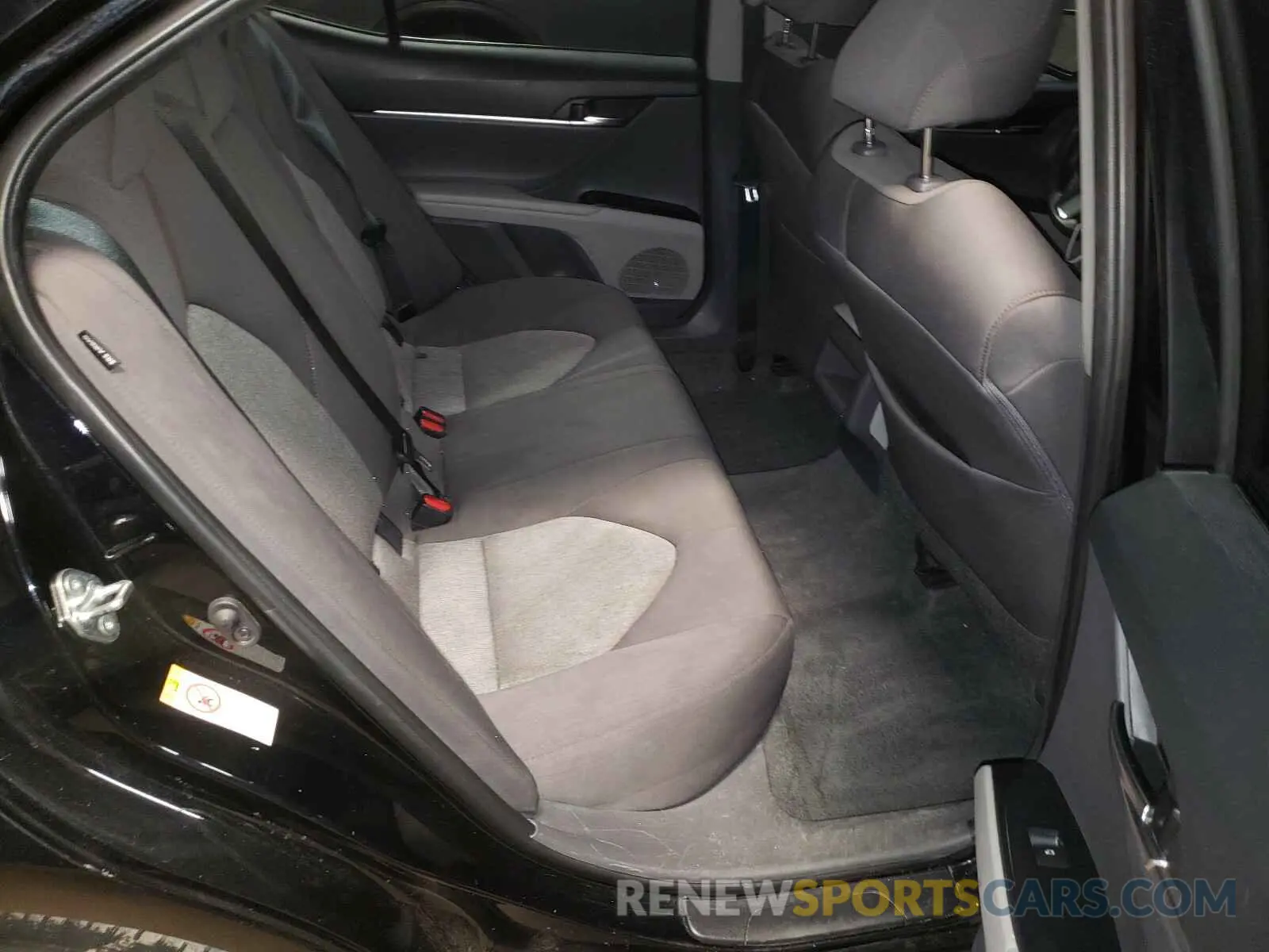 6 Photograph of a damaged car 4T1B11HK3KU698127 TOYOTA CAMRY 2019