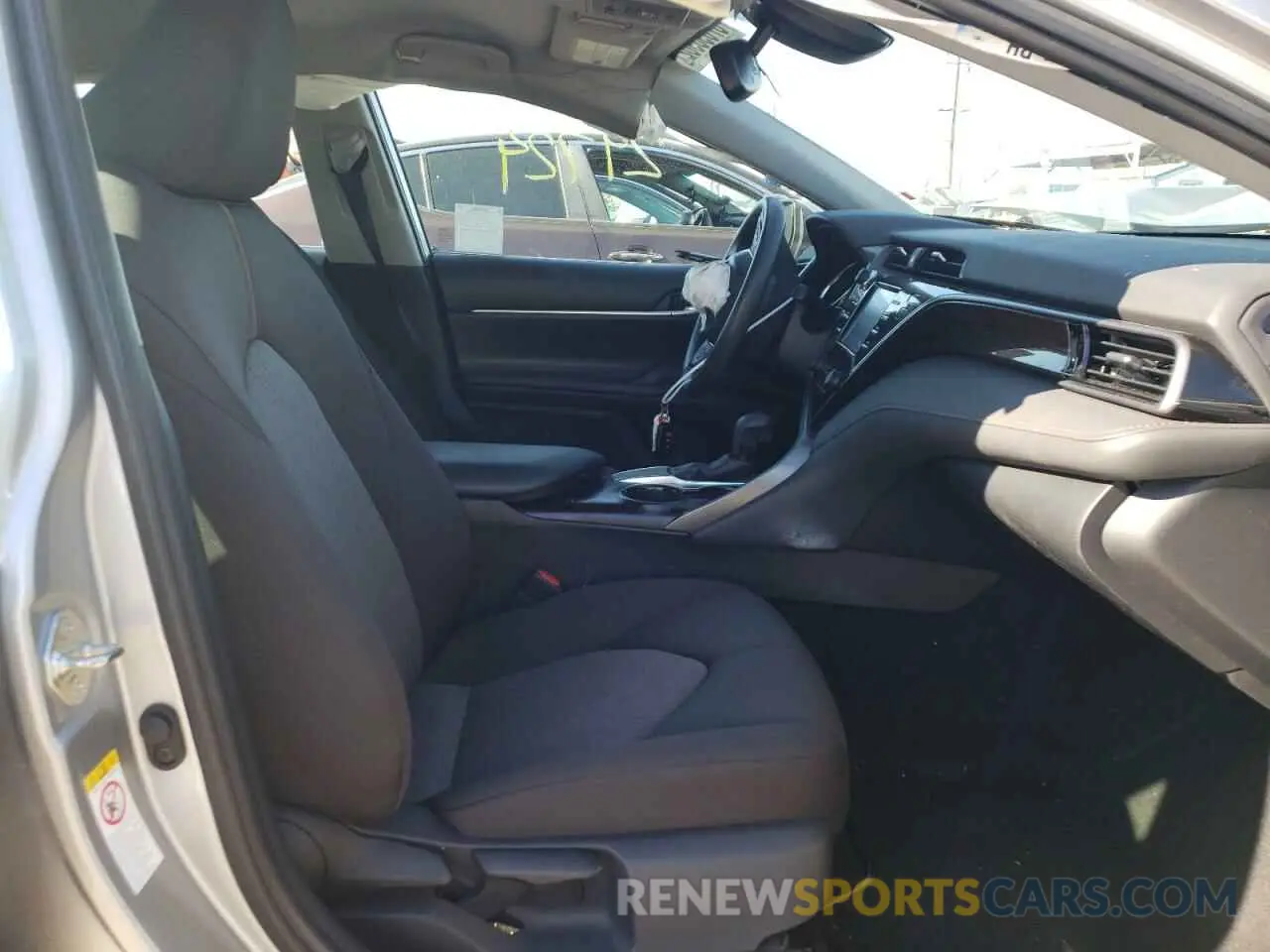 5 Photograph of a damaged car 4T1B11HK3KU700491 TOYOTA CAMRY 2019