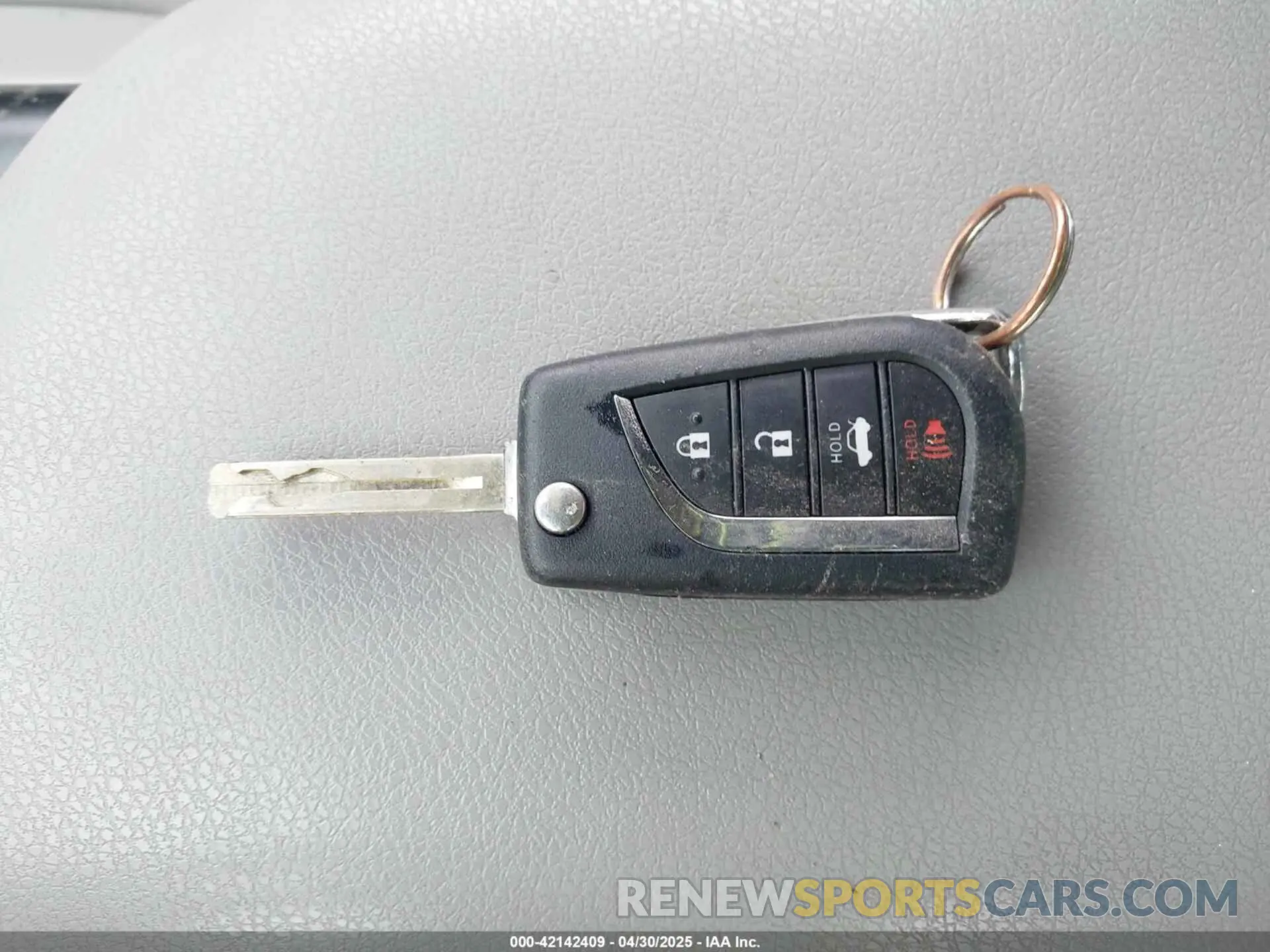 11 Photograph of a damaged car 4T1B11HK3KU702368 TOYOTA CAMRY 2019