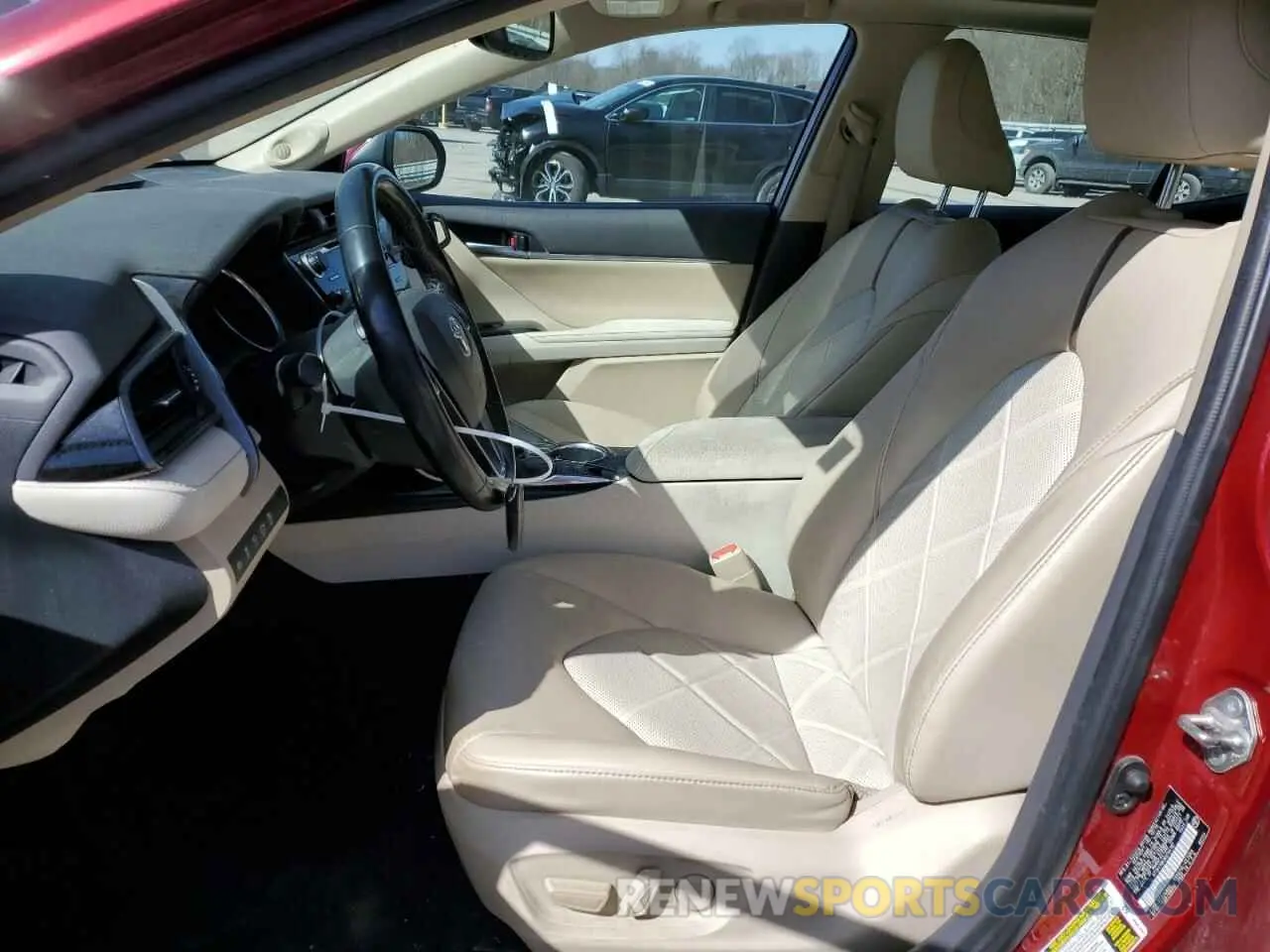 7 Photograph of a damaged car 4T1B11HK3KU704167 TOYOTA CAMRY 2019