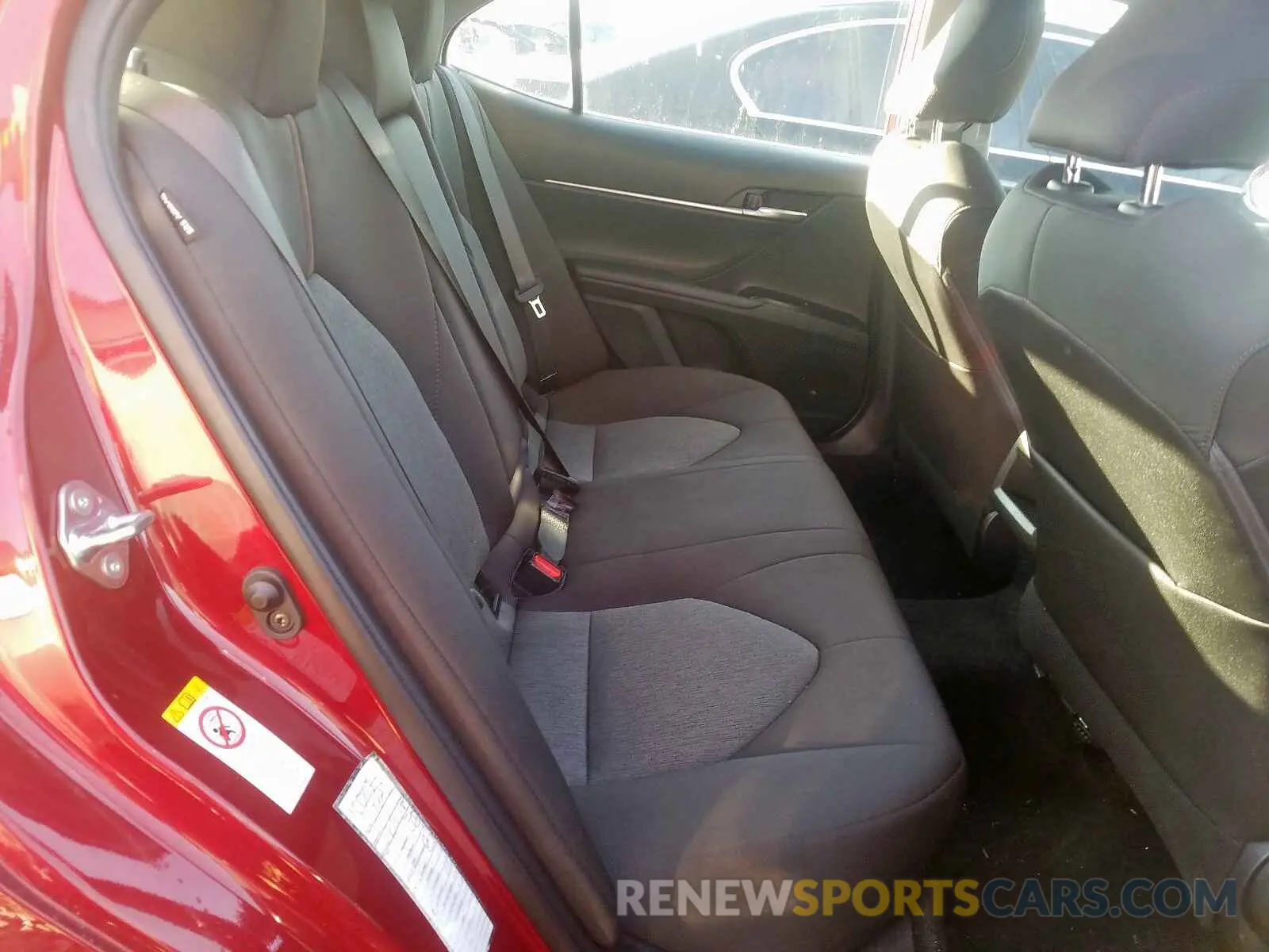 6 Photograph of a damaged car 4T1B11HK3KU705450 TOYOTA CAMRY 2019
