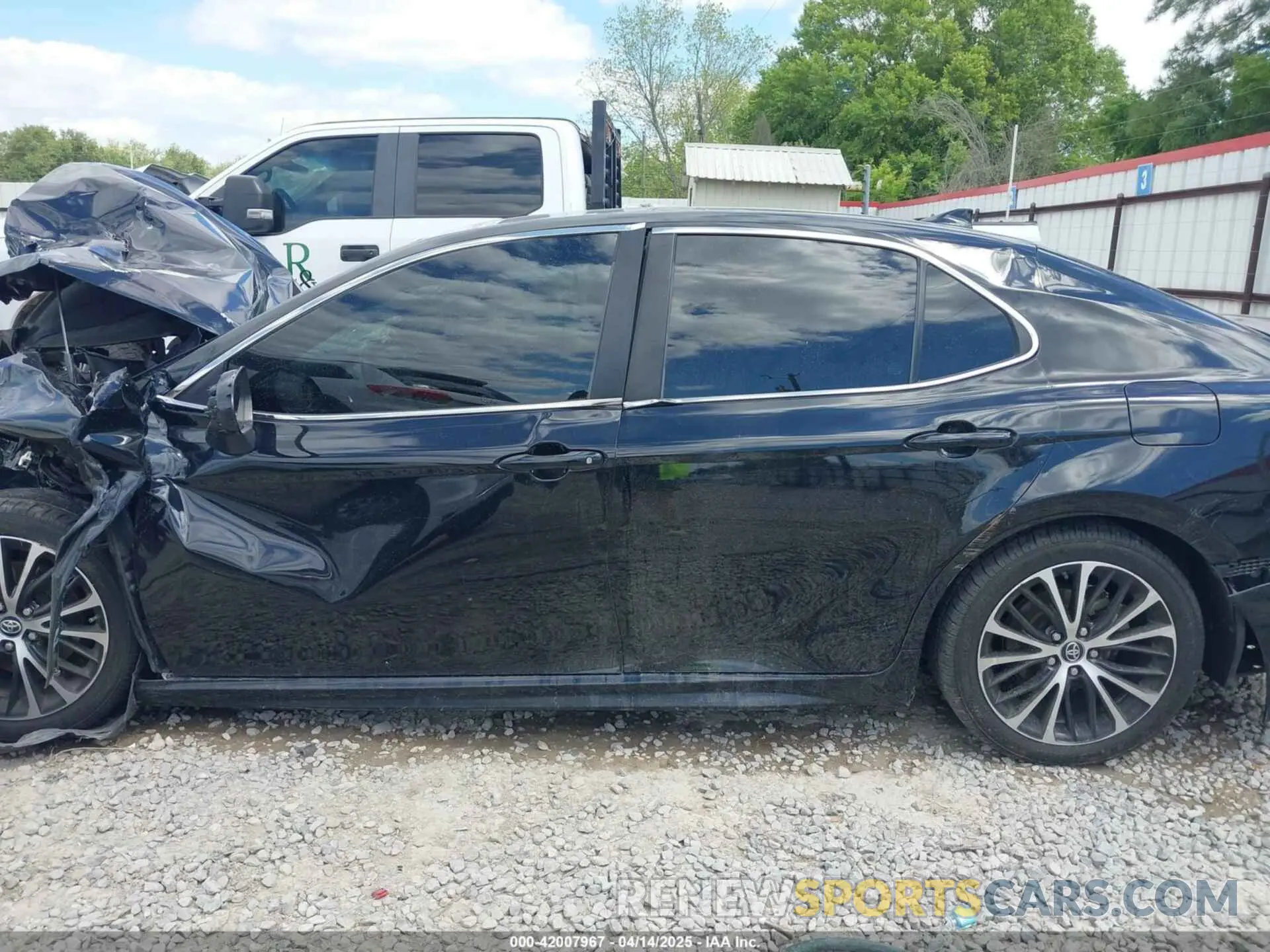 14 Фотография поврежденного автомобиля 4T1B11HK3KU706971 TOYOTA CAMRY 2019
