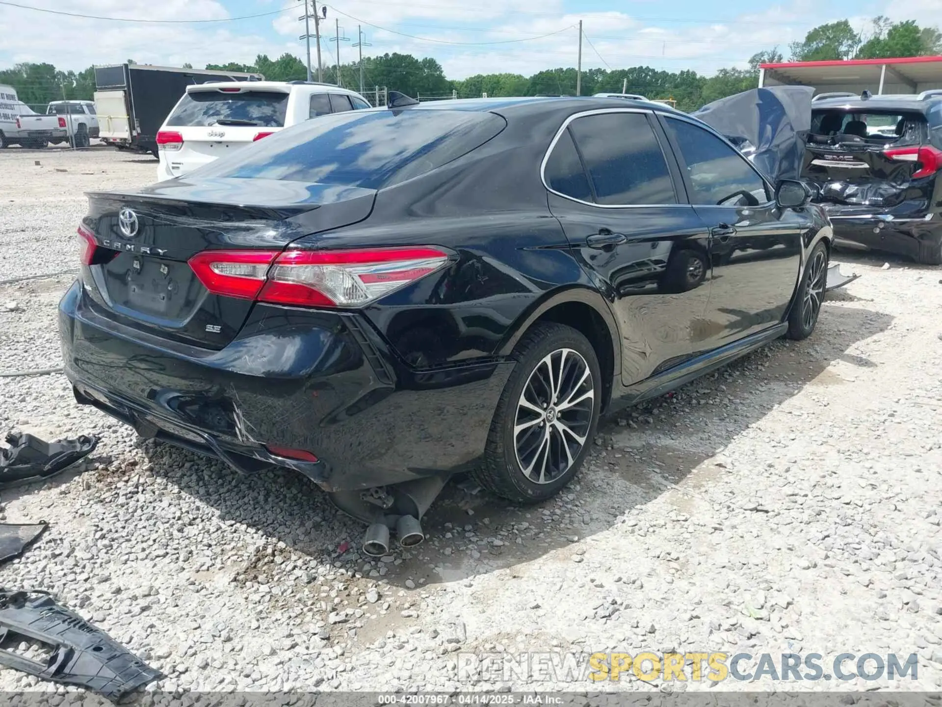 4 Фотография поврежденного автомобиля 4T1B11HK3KU706971 TOYOTA CAMRY 2019
