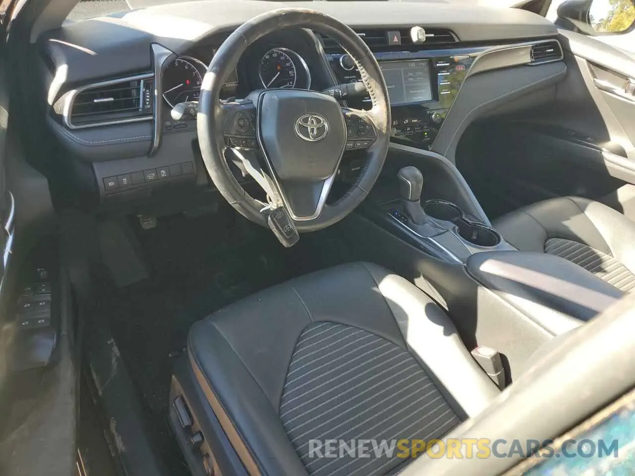 8 Photograph of a damaged car 4T1B11HK3KU711829 TOYOTA CAMRY 2019