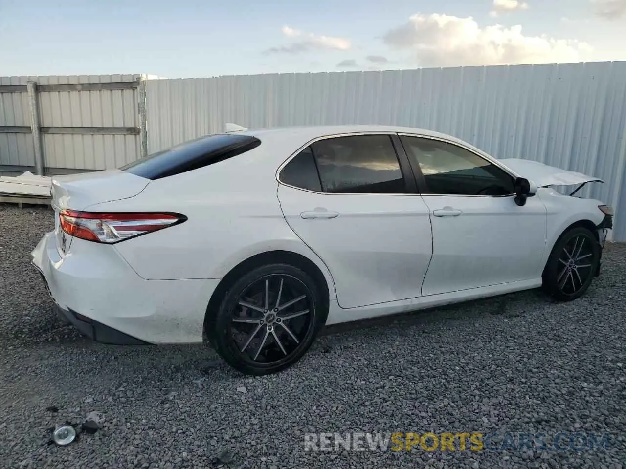 3 Фотография поврежденного автомобиля 4T1B11HK3KU718344 TOYOTA CAMRY 2019