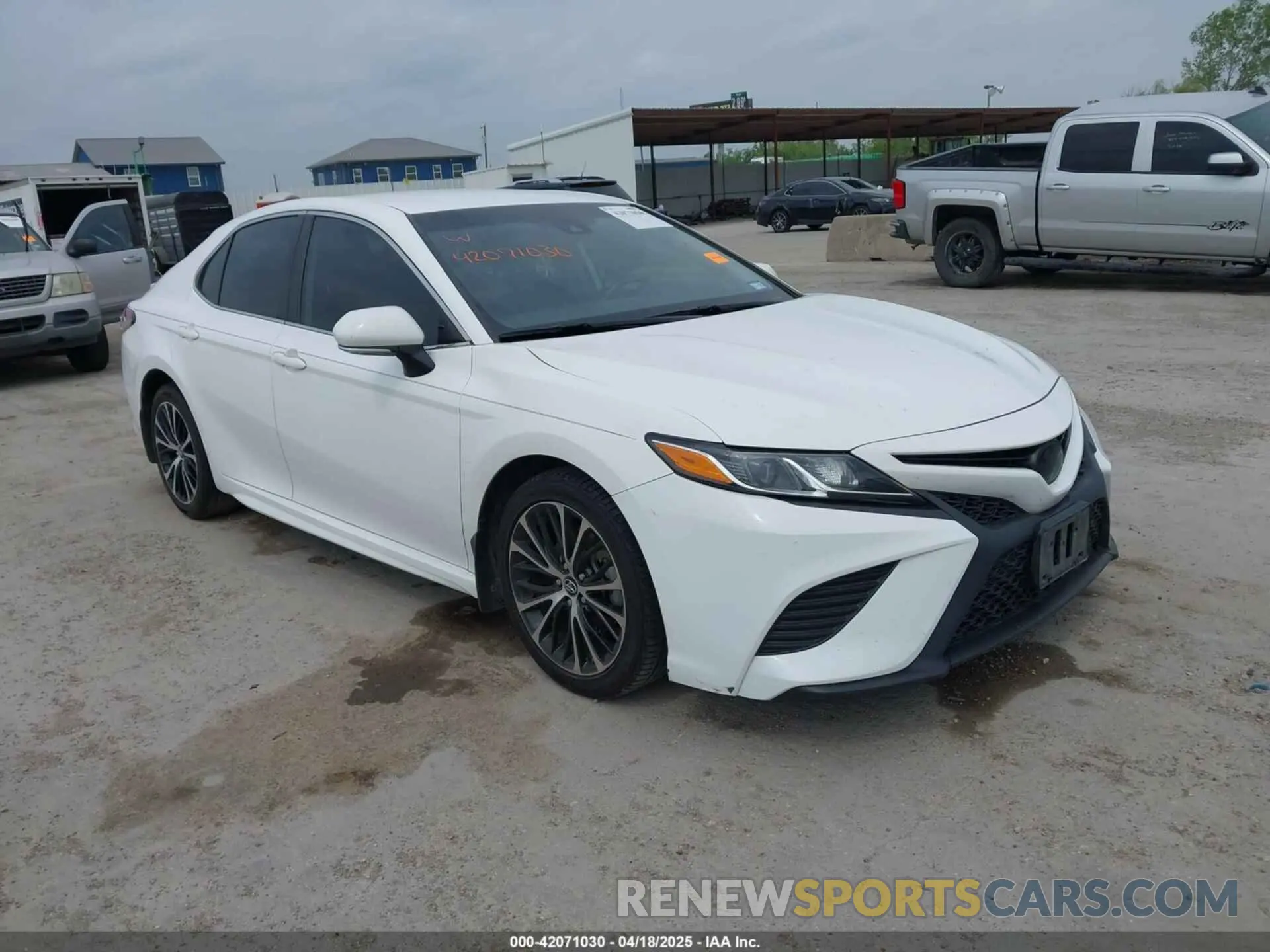 1 Photograph of a damaged car 4T1B11HK3KU719137 TOYOTA CAMRY 2019