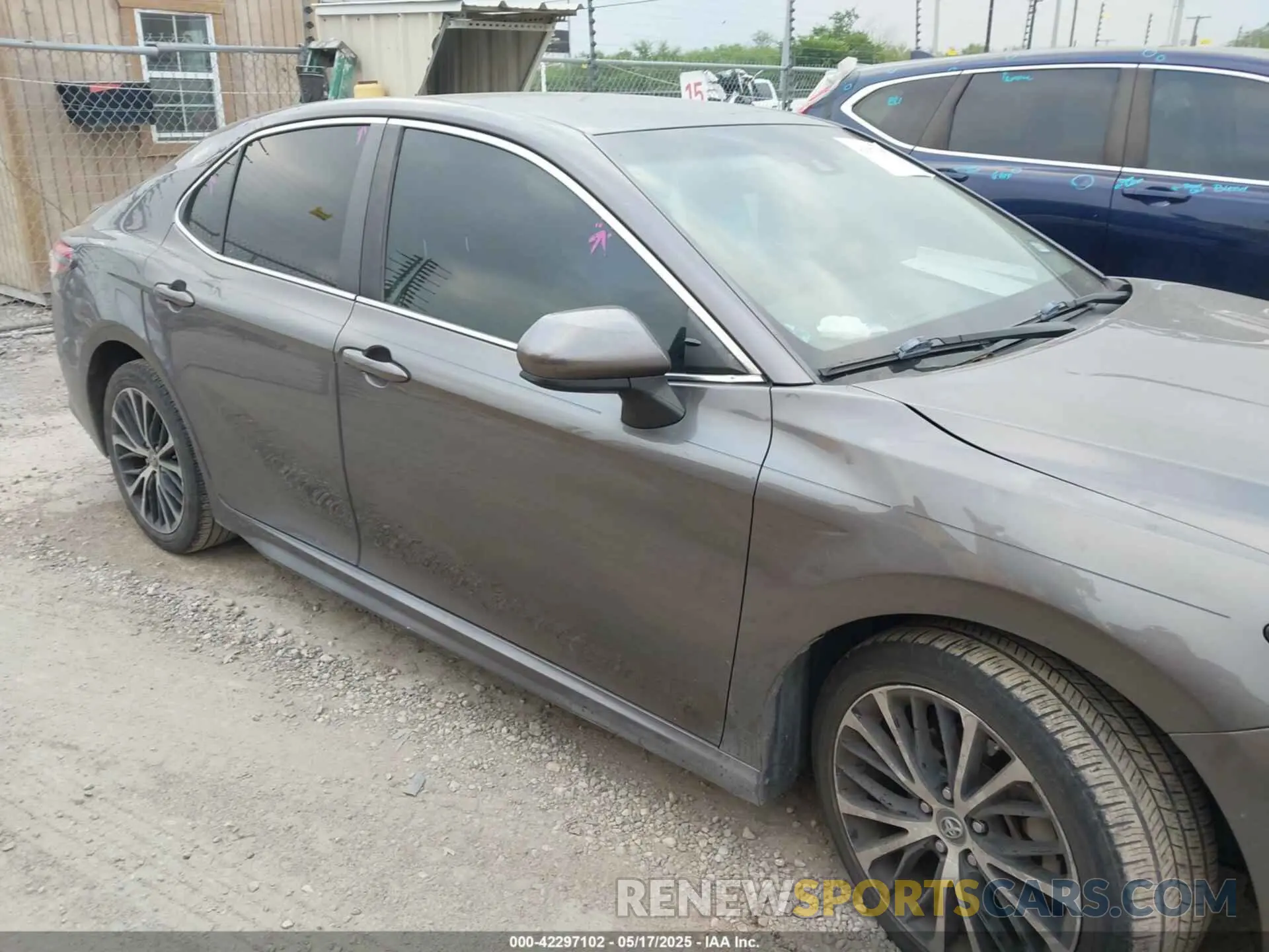 13 Photograph of a damaged car 4T1B11HK3KU721129 TOYOTA CAMRY 2019