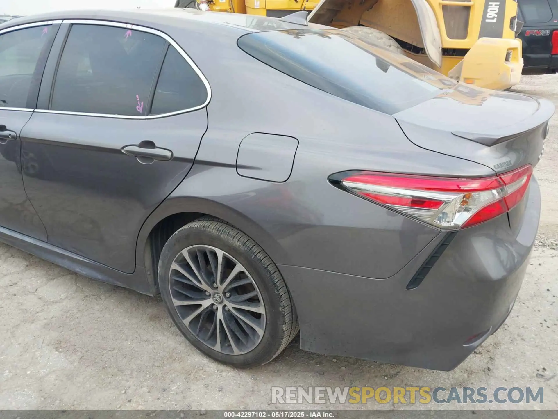 3 Photograph of a damaged car 4T1B11HK3KU721129 TOYOTA CAMRY 2019