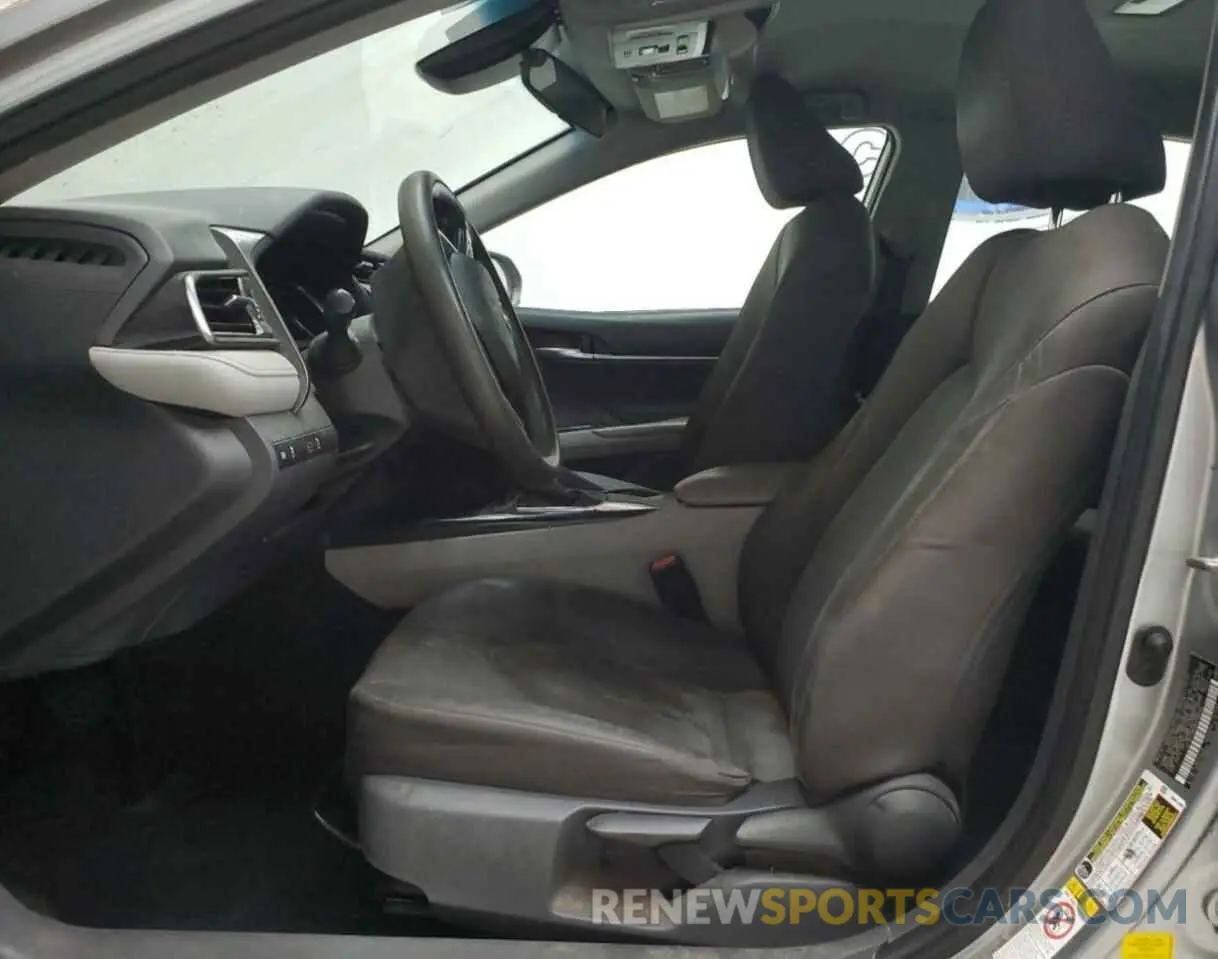7 Photograph of a damaged car 4T1B11HK3KU726282 TOYOTA CAMRY 2019