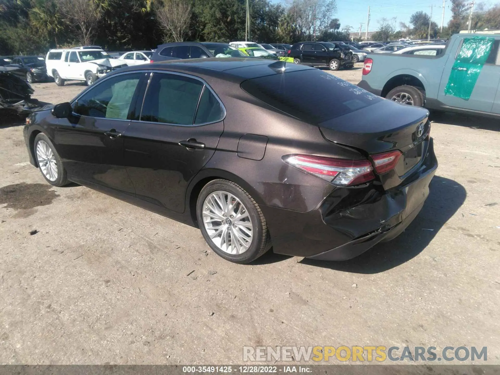 3 Photograph of a damaged car 4T1B11HK3KU727528 TOYOTA CAMRY 2019