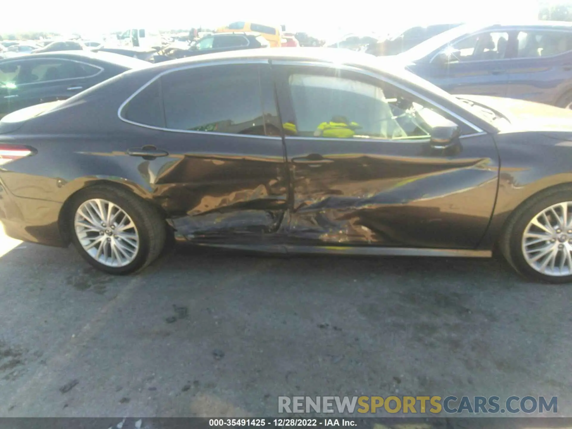 6 Photograph of a damaged car 4T1B11HK3KU727528 TOYOTA CAMRY 2019