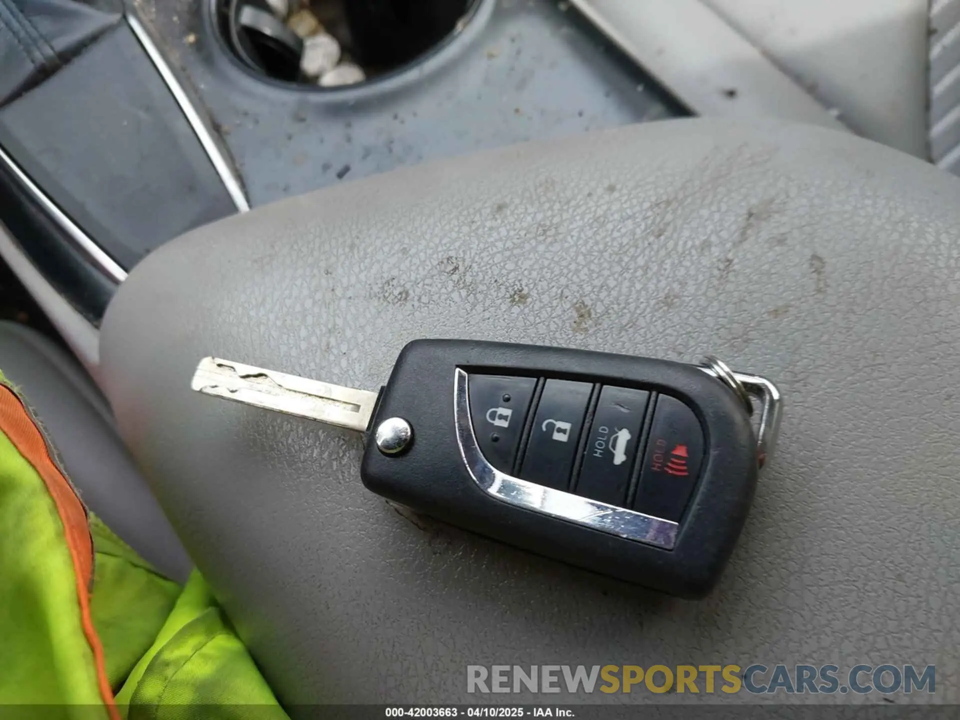 11 Фотография поврежденного автомобиля 4T1B11HK3KU728551 TOYOTA CAMRY 2019