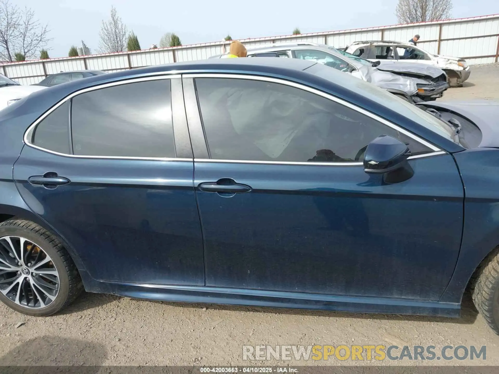 14 Фотография поврежденного автомобиля 4T1B11HK3KU728551 TOYOTA CAMRY 2019