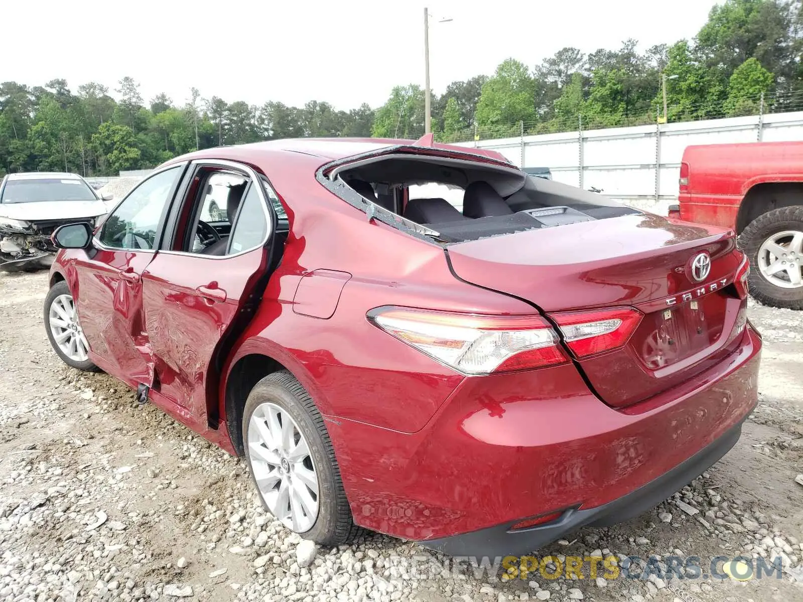 3 Photograph of a damaged car 4T1B11HK3KU745642 TOYOTA CAMRY 2019