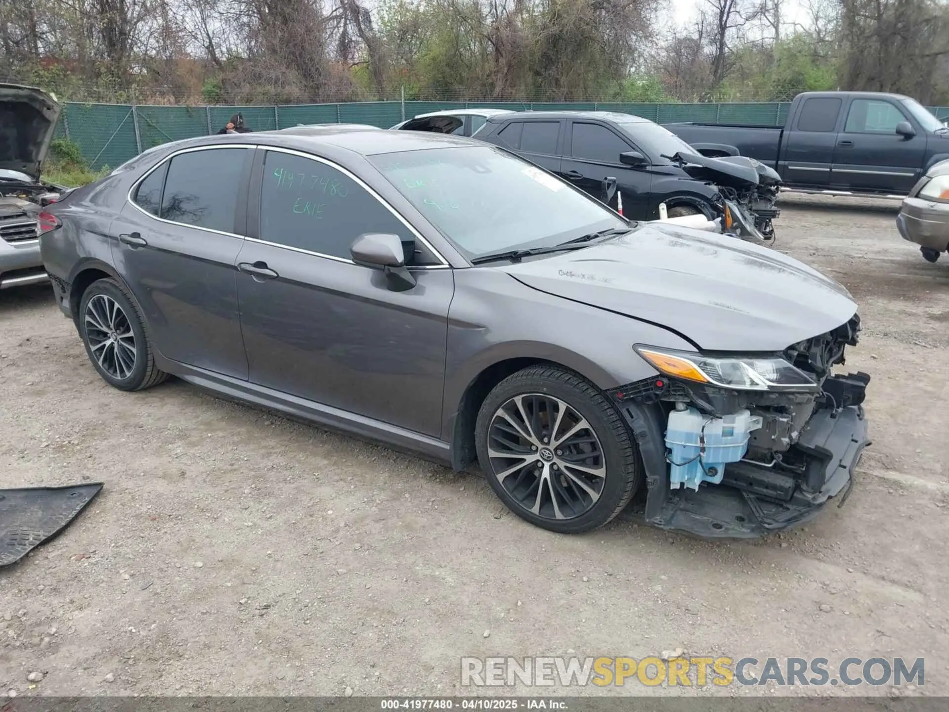 1 Фотография поврежденного автомобиля 4T1B11HK3KU755068 TOYOTA CAMRY 2019
