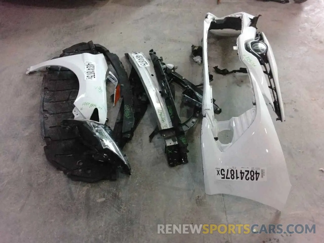 12 Photograph of a damaged car 4T1B11HK3KU759069 TOYOTA CAMRY 2019