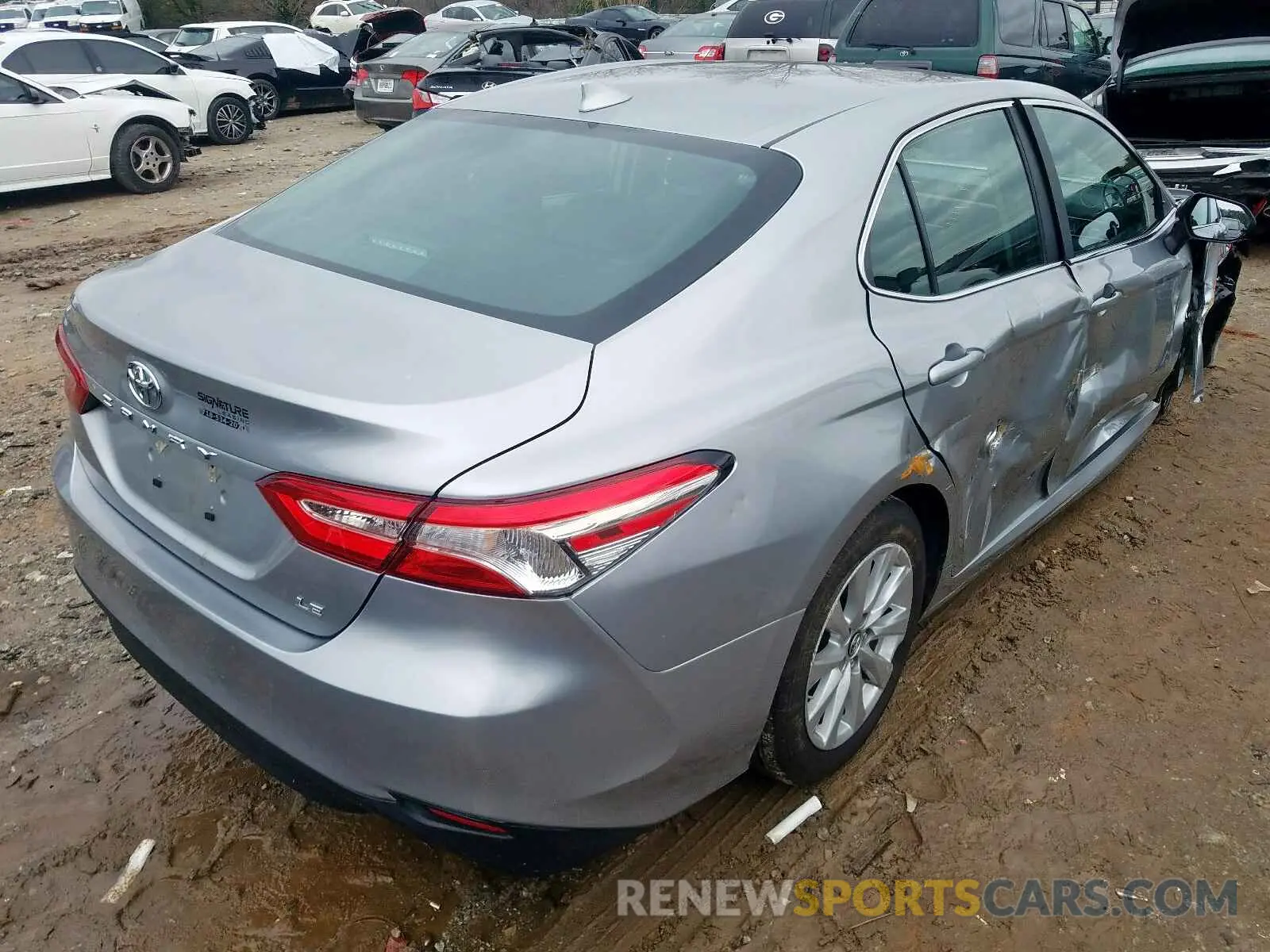 4 Фотография поврежденного автомобиля 4T1B11HK3KU759539 TOYOTA CAMRY 2019