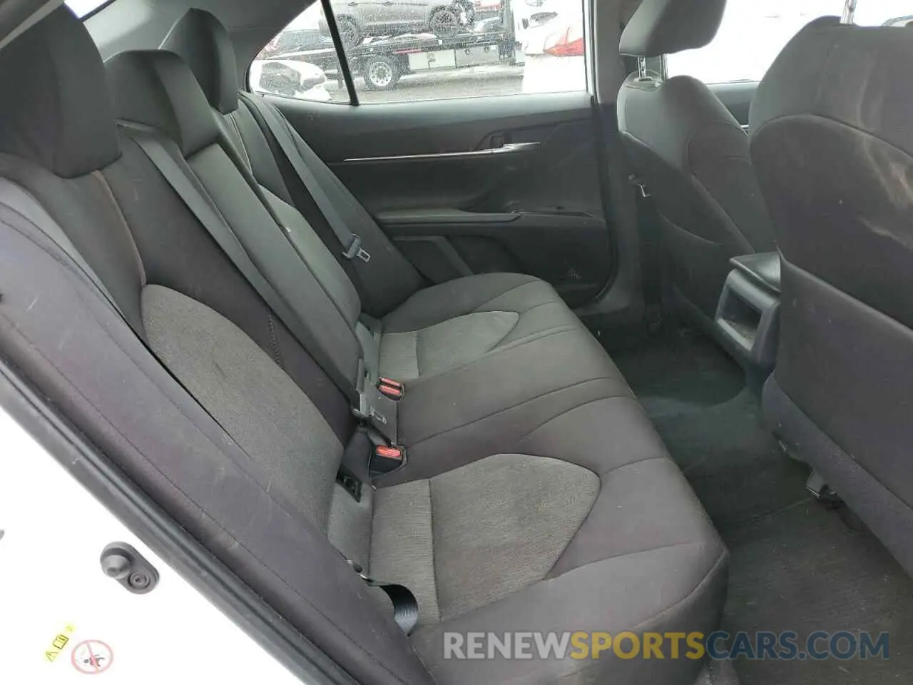 6 Photograph of a damaged car 4T1B11HK3KU765437 TOYOTA CAMRY 2019