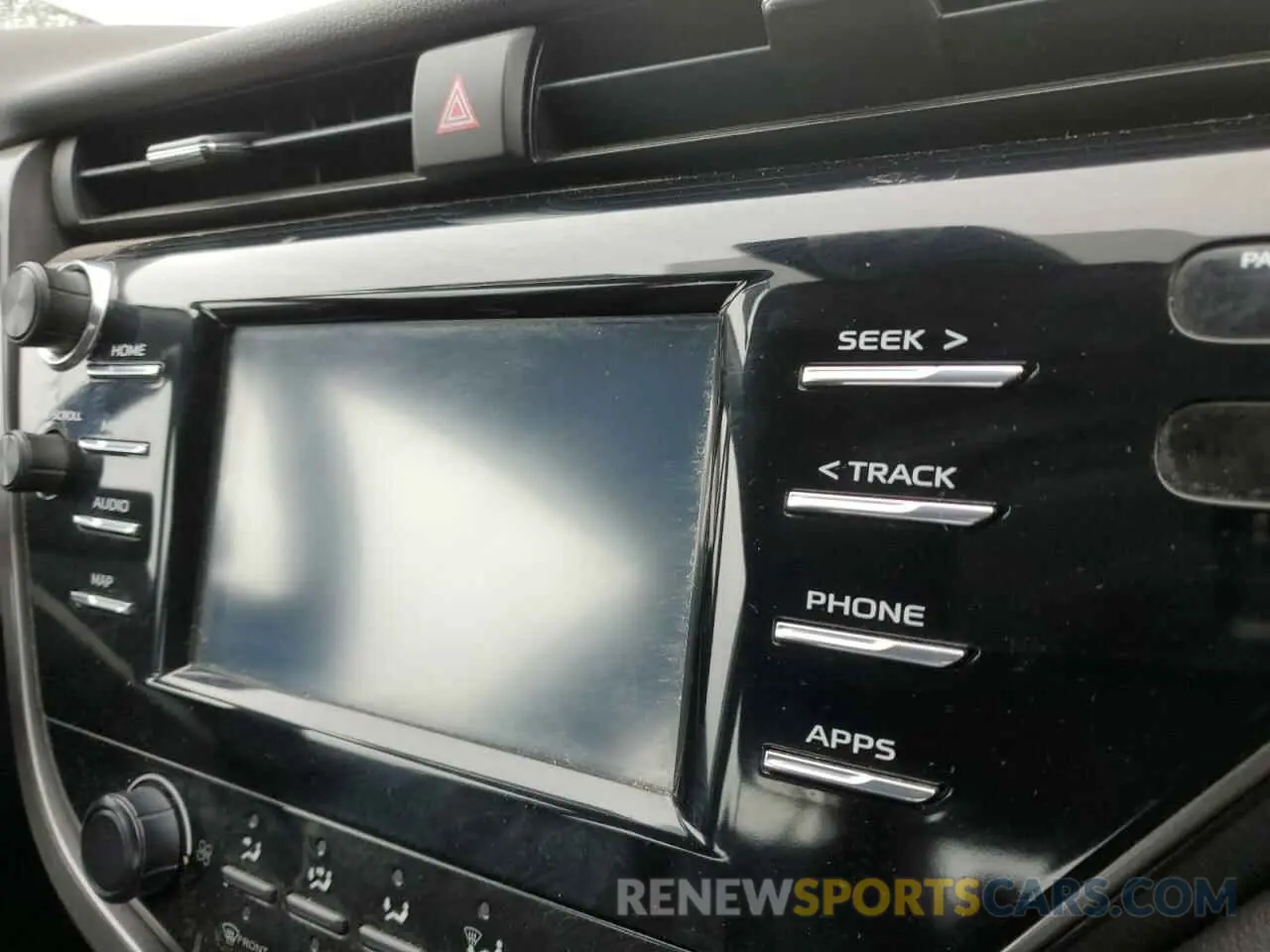9 Photograph of a damaged car 4T1B11HK3KU765437 TOYOTA CAMRY 2019