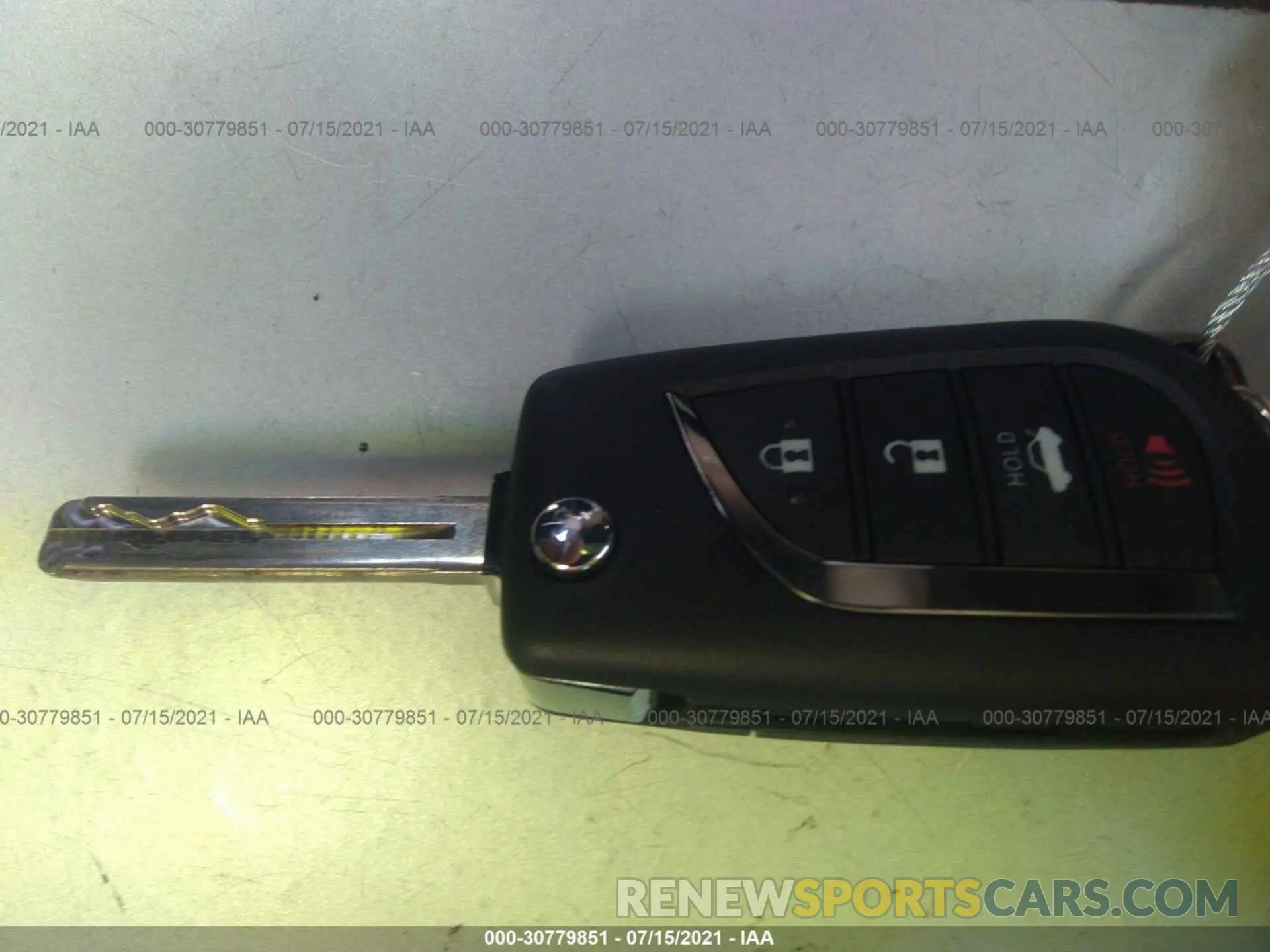 11 Photograph of a damaged car 4T1B11HK3KU773585 TOYOTA CAMRY 2019