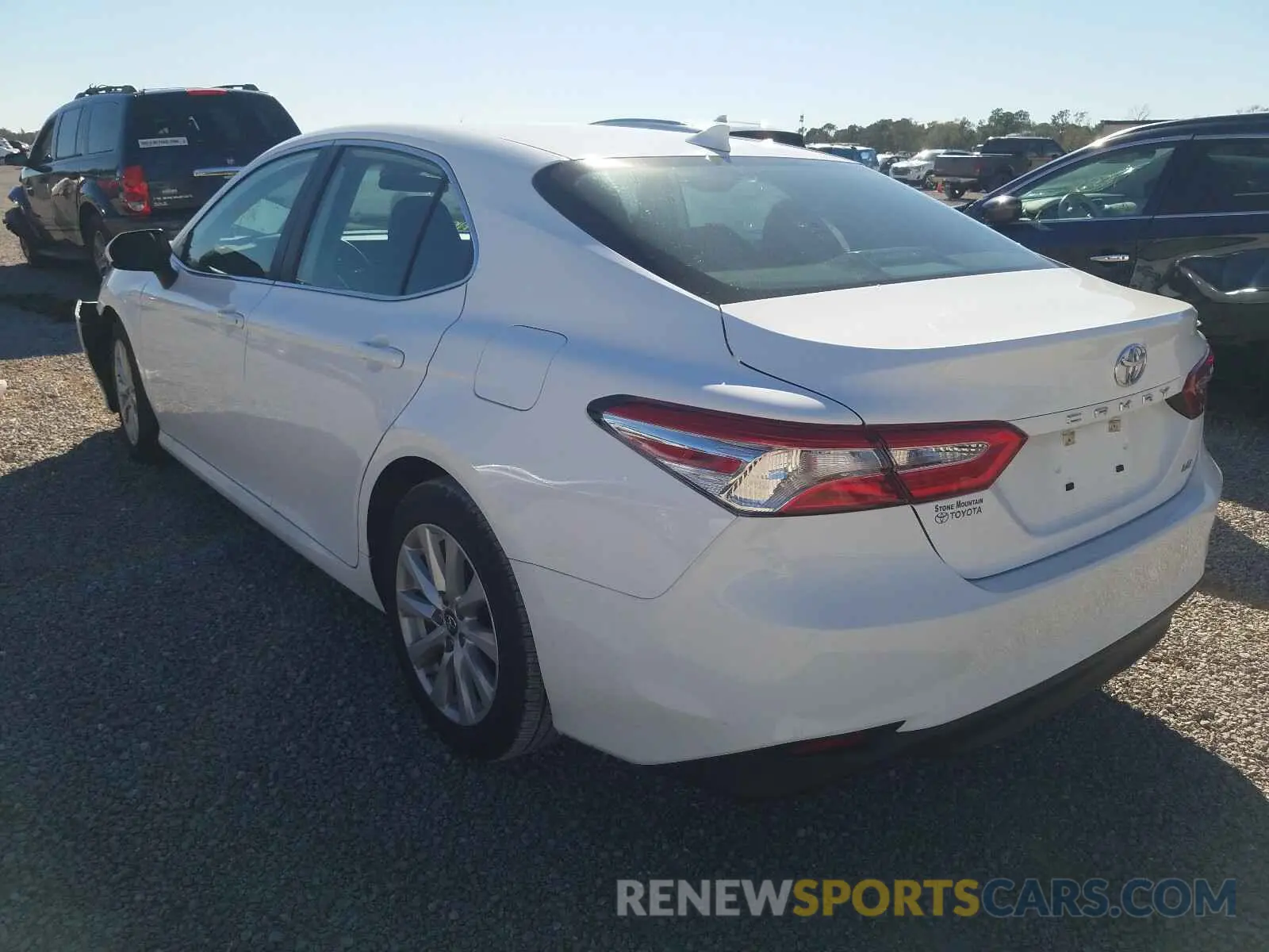3 Photograph of a damaged car 4T1B11HK3KU774073 TOYOTA CAMRY 2019