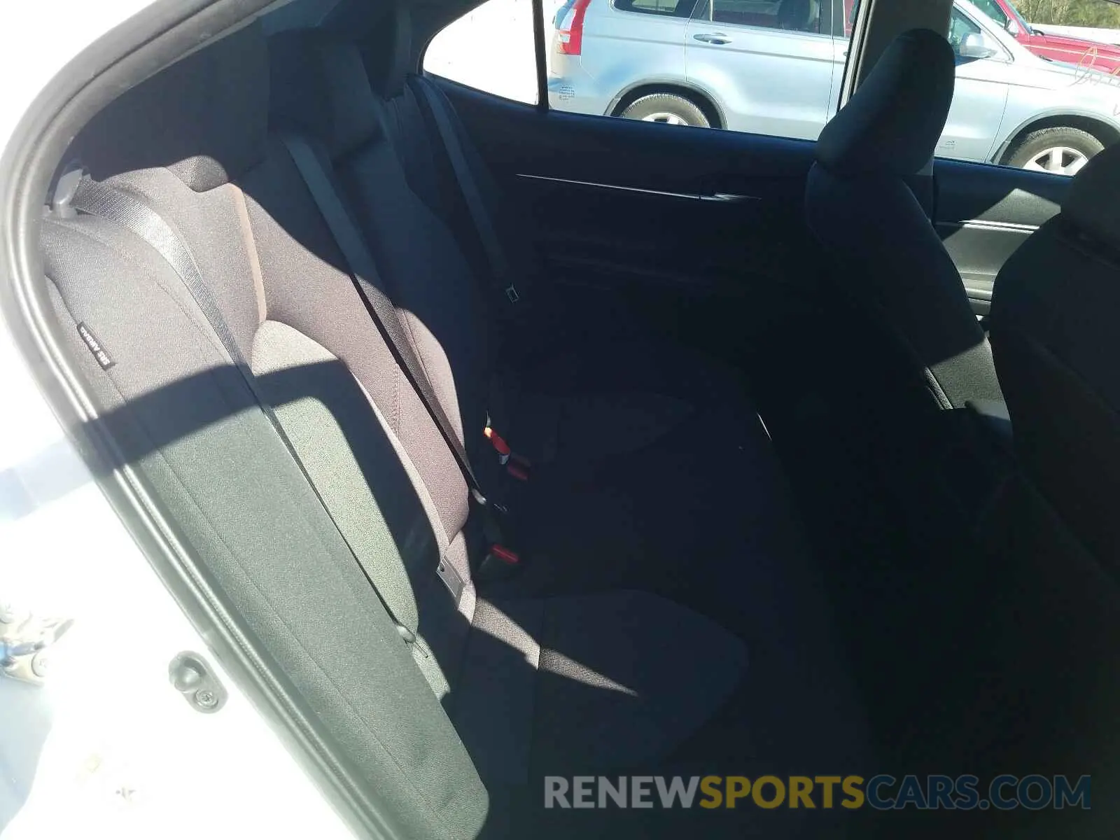 6 Photograph of a damaged car 4T1B11HK3KU774073 TOYOTA CAMRY 2019