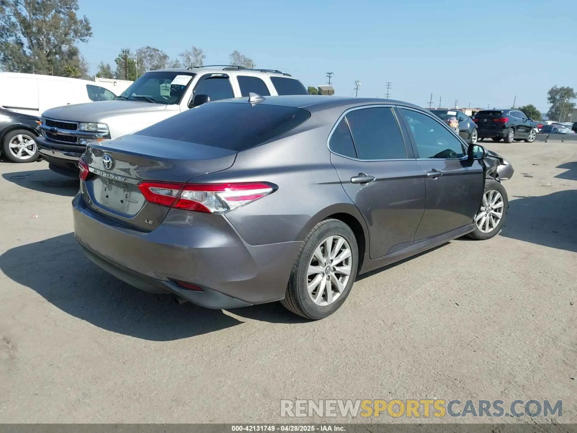 4 Photograph of a damaged car 4T1B11HK3KU776759 TOYOTA CAMRY 2019