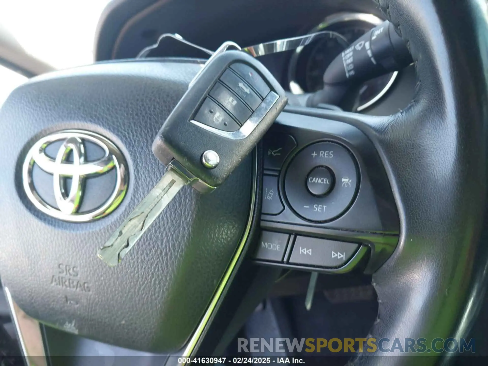 11 Photograph of a damaged car 4T1B11HK3KU787759 TOYOTA CAMRY 2019